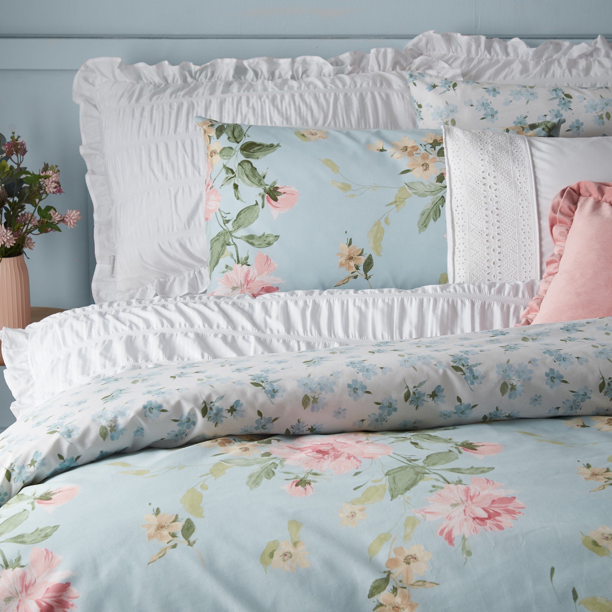 Layer your style.
Mix delicate florals, soft textures and timeless details to create a bedroom look that is uniquely yours.

#CatherineLansfield #CatherineLansfieldHome #LayeredLiving #BedroomInspo #MixAndMatch #InteriorStyle #HomeInspo