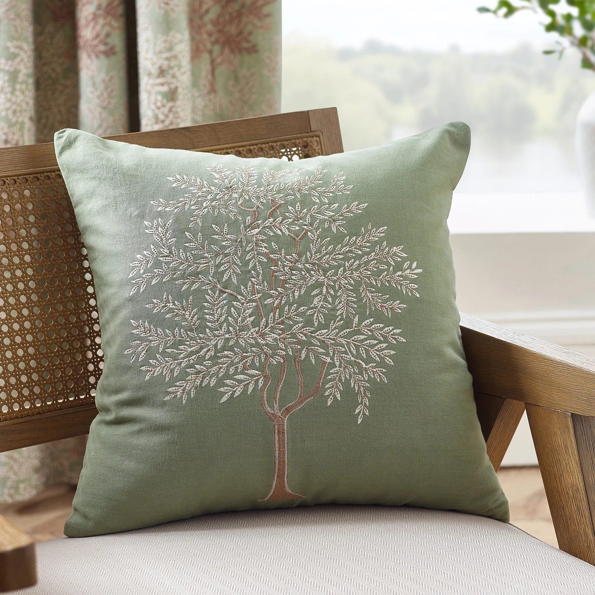 Bring the beauty of nature indoors with this Woodland Tree cushion, featuring soft earthy tones and delicate detailing for a calm, timeless look. 🌿

#CatherineLansfield #CatherineLansfieldHome #CushionStyle #NatureInspired #HomeDecor #CalmInteriors 