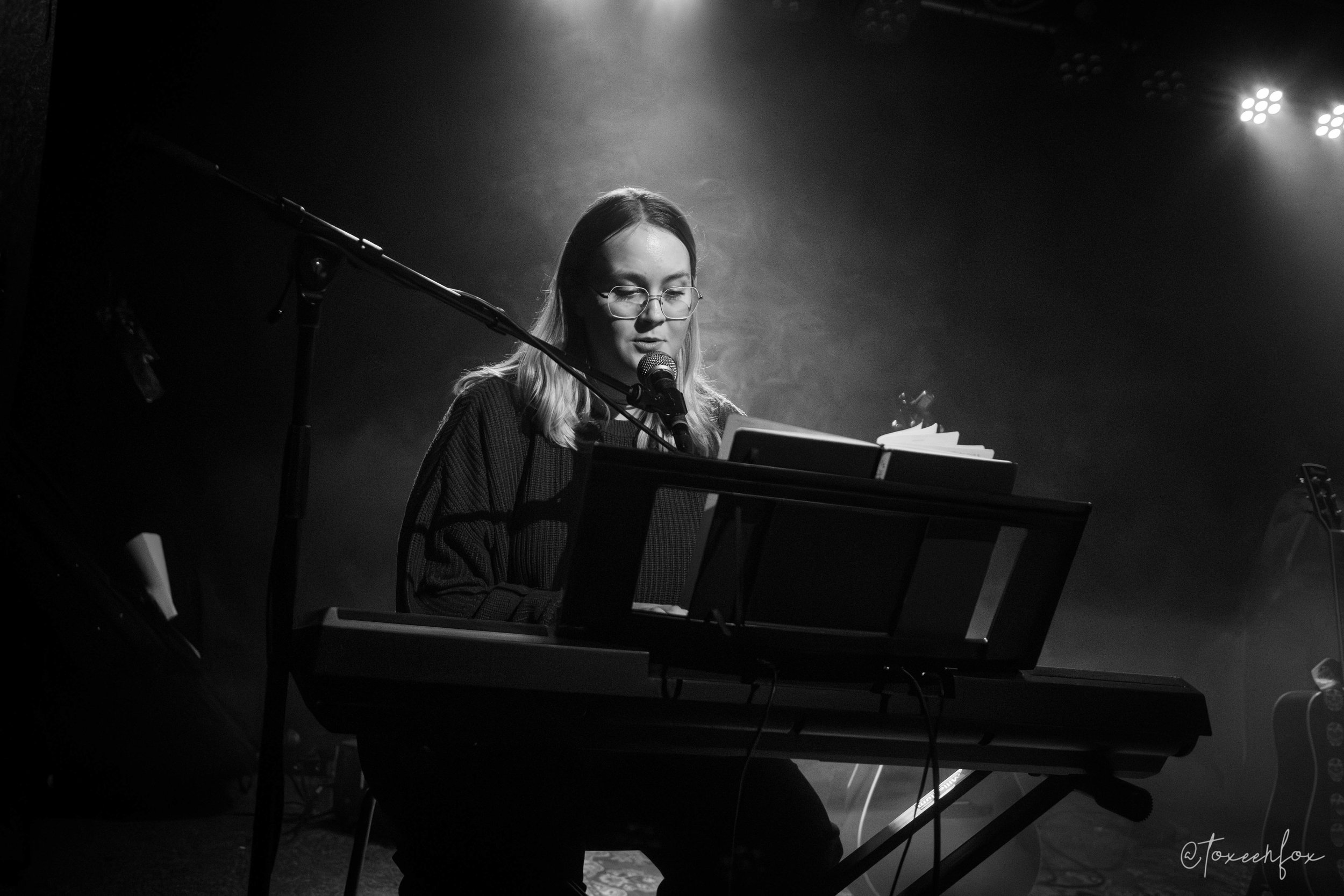Lina in the Rain - Songwriting
