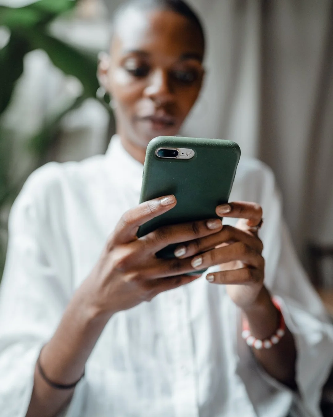 Brand designer working with service-based business owners to create custom websites and cohesive branding Atlanta, Douglasville, Winston GA