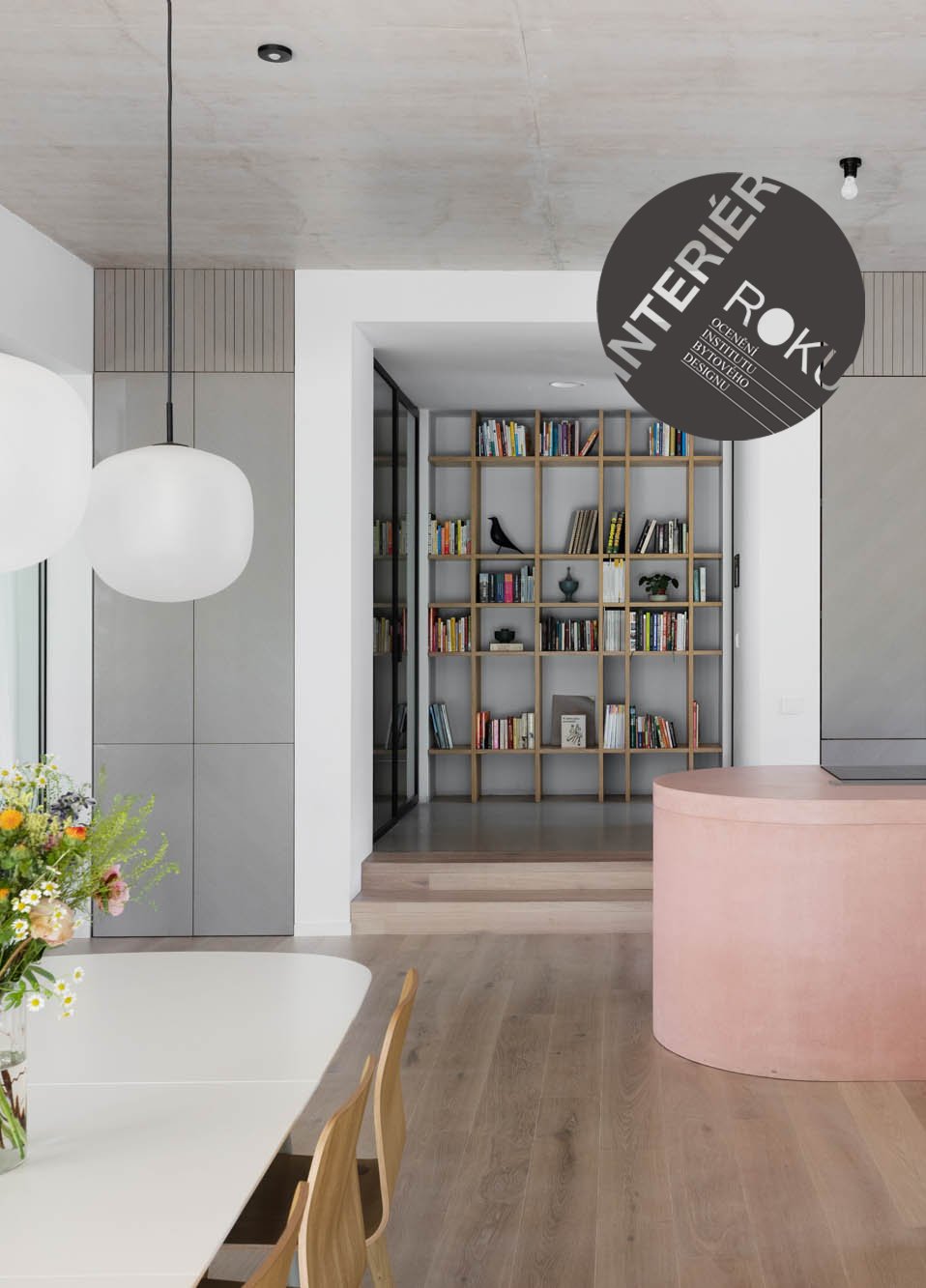dům s růžovým ostrůvkem / ti architekti