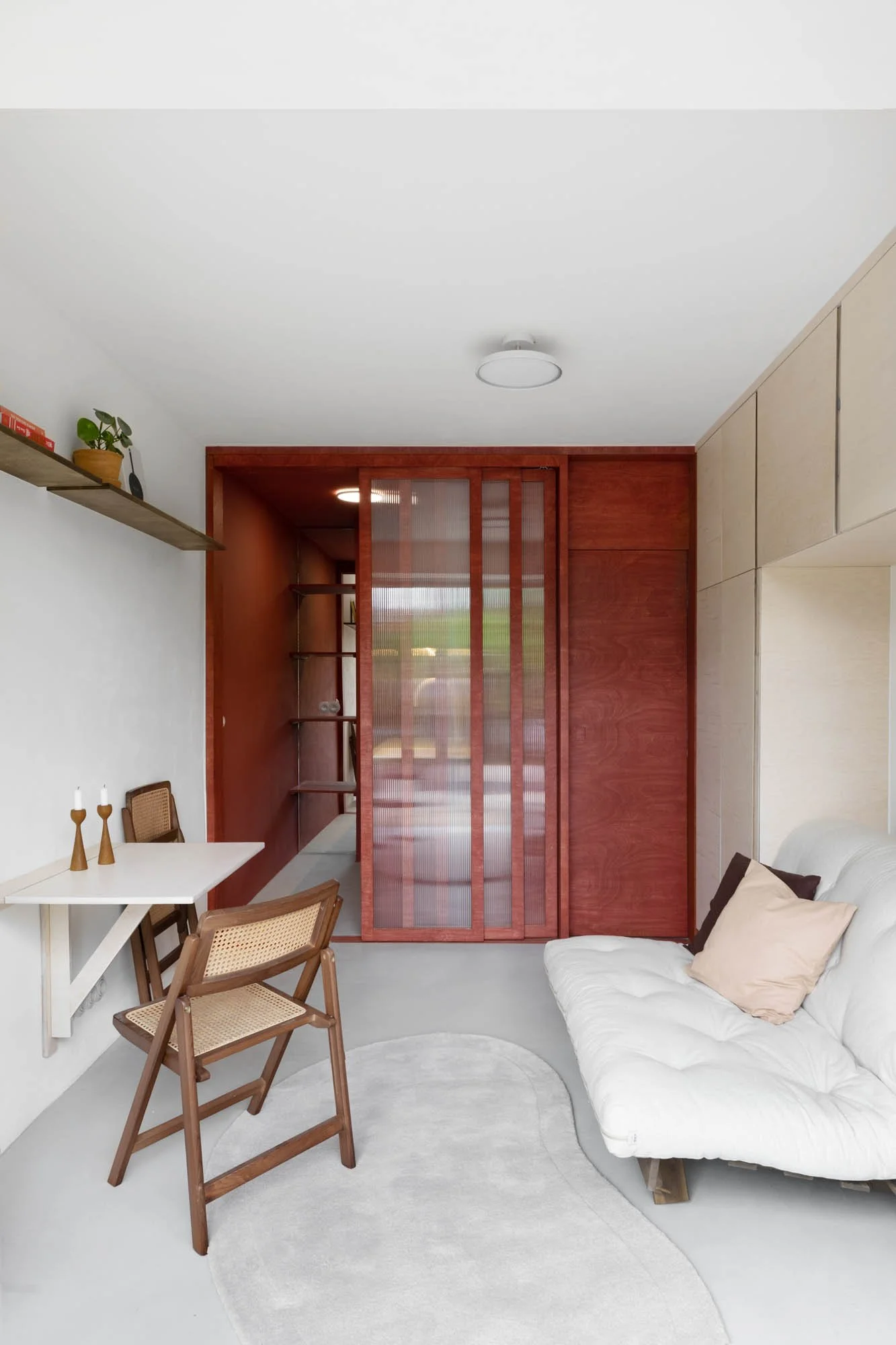 obytná garáž / Adéla Kudrnová