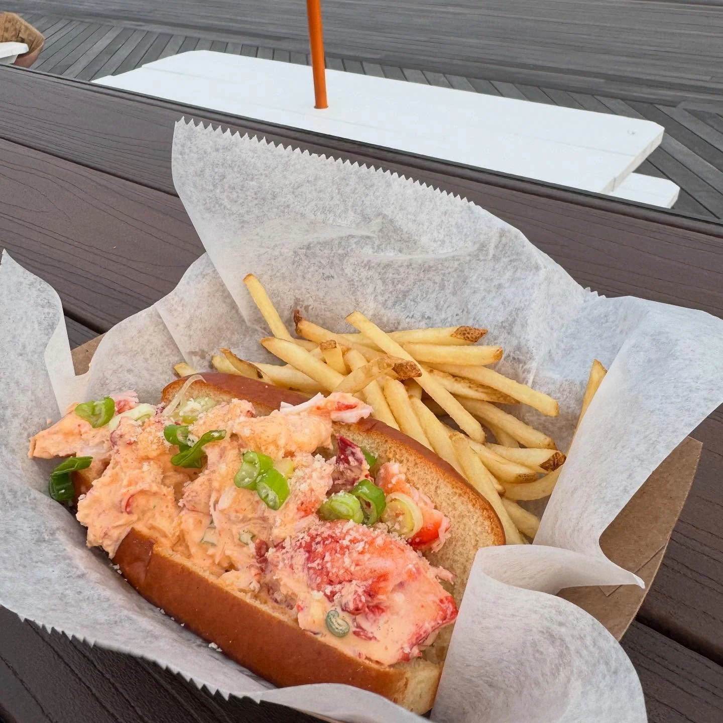 Get your sushi craving in lobster roll form! Our crunchy spicy style, served cold.. It&rsquo;s crunchy. It&rsquo;s spicy. It&rsquo;s topped with scallions &amp; tempura flakes.