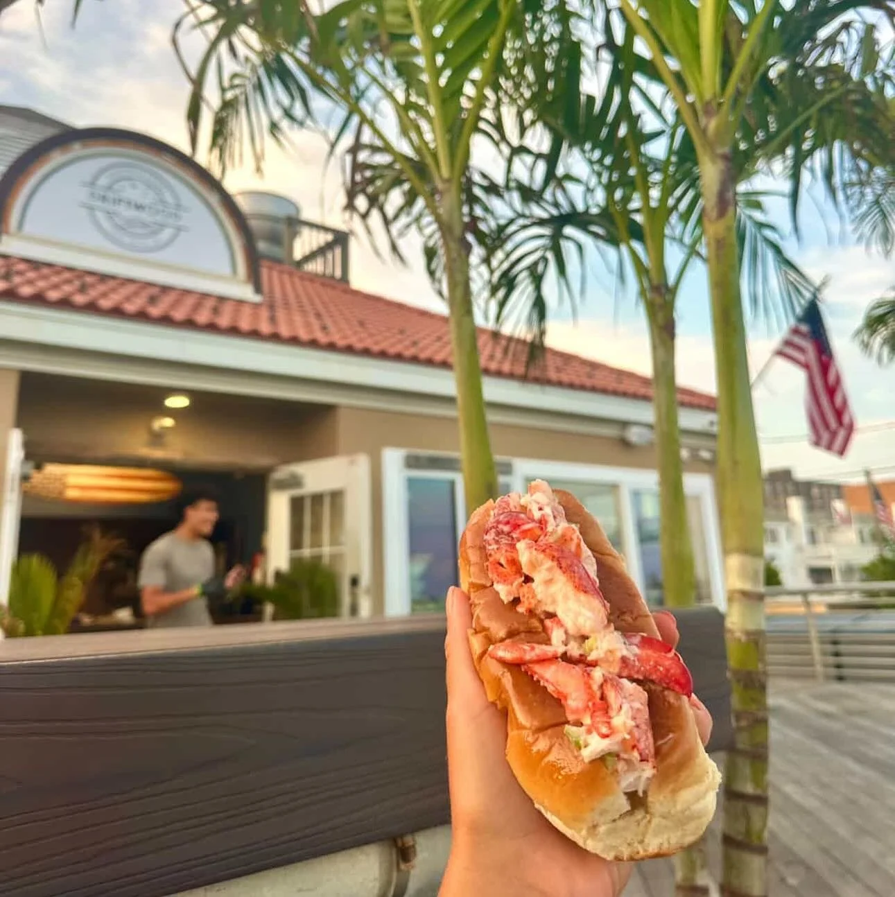Evening lobster rolls on the boardwalk hit different. Thanks @the_breezy_blonde for the shot 📸🤘🏼🦞