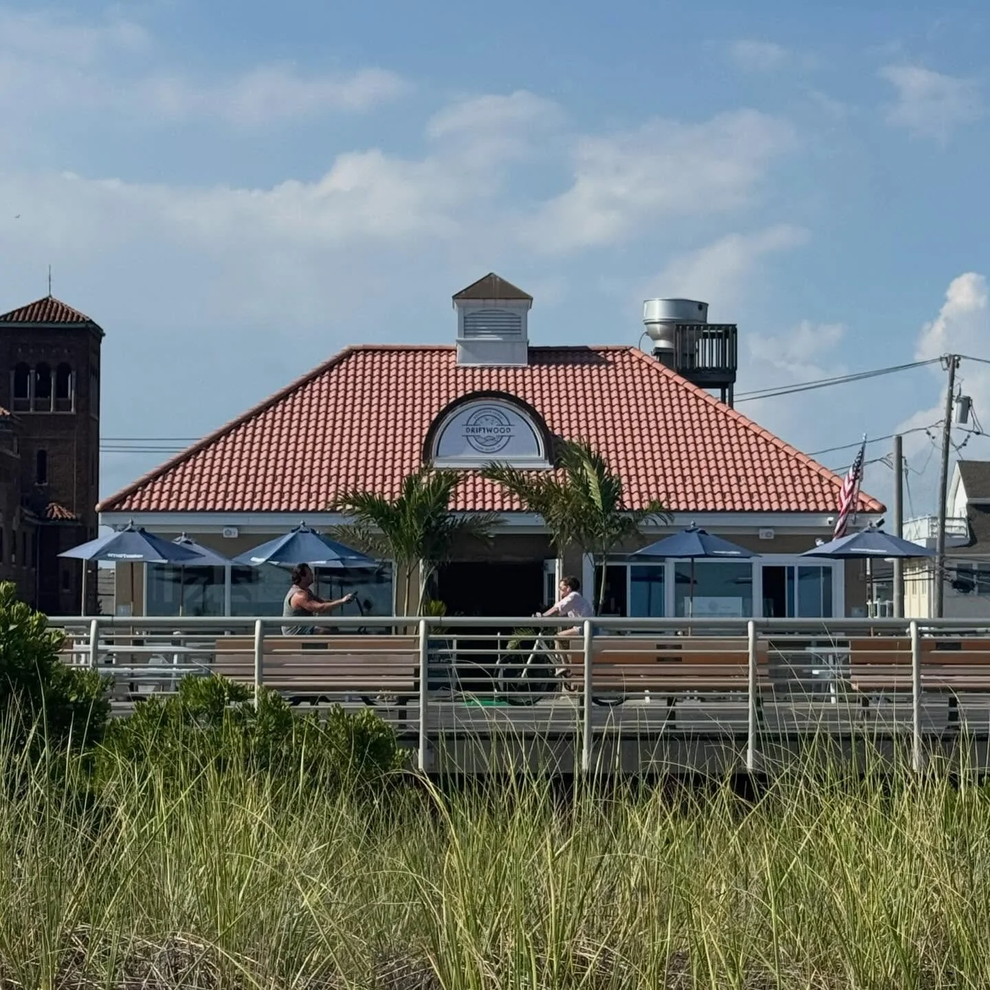 Did you miss us?! Cuz we missed you! Open all week 11-6! ☀️🍔