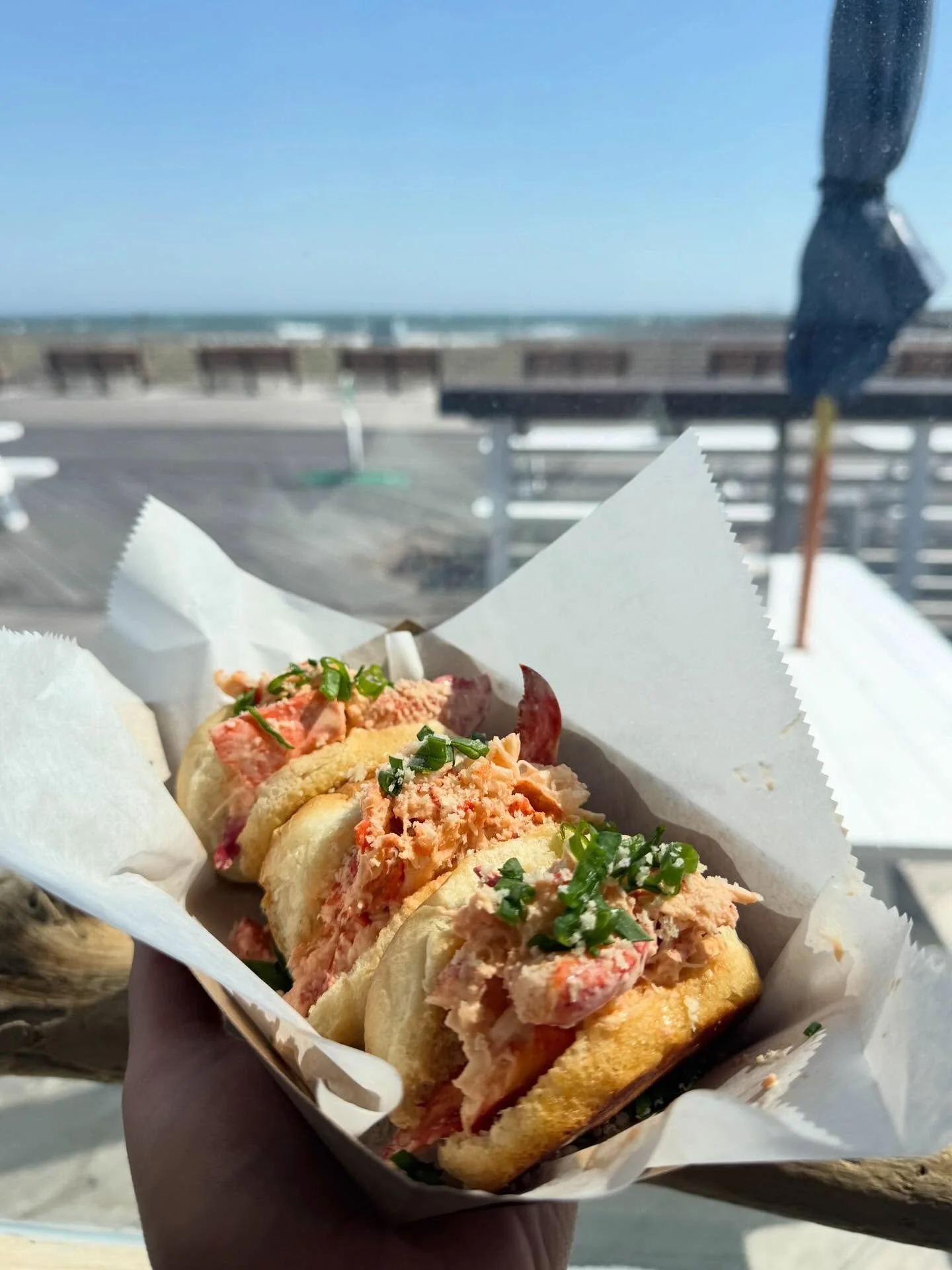 Crunchy Spicy Flight 🦞🥵✈️