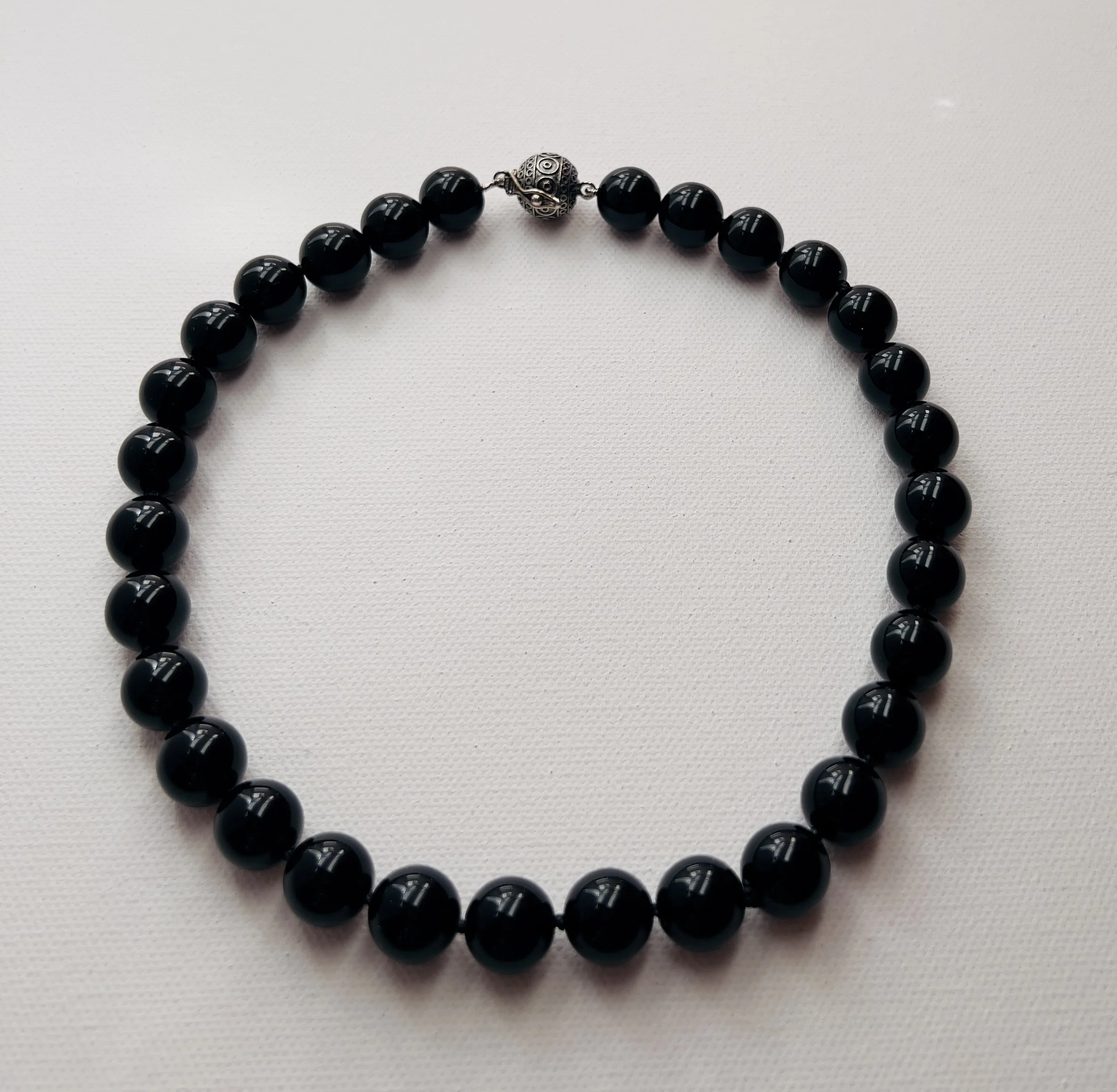 Pop of Onyx Collar