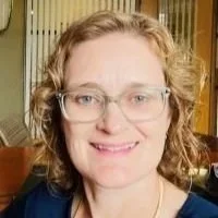 Portrait of Rona Plummer, Executive Leadership Committee member.