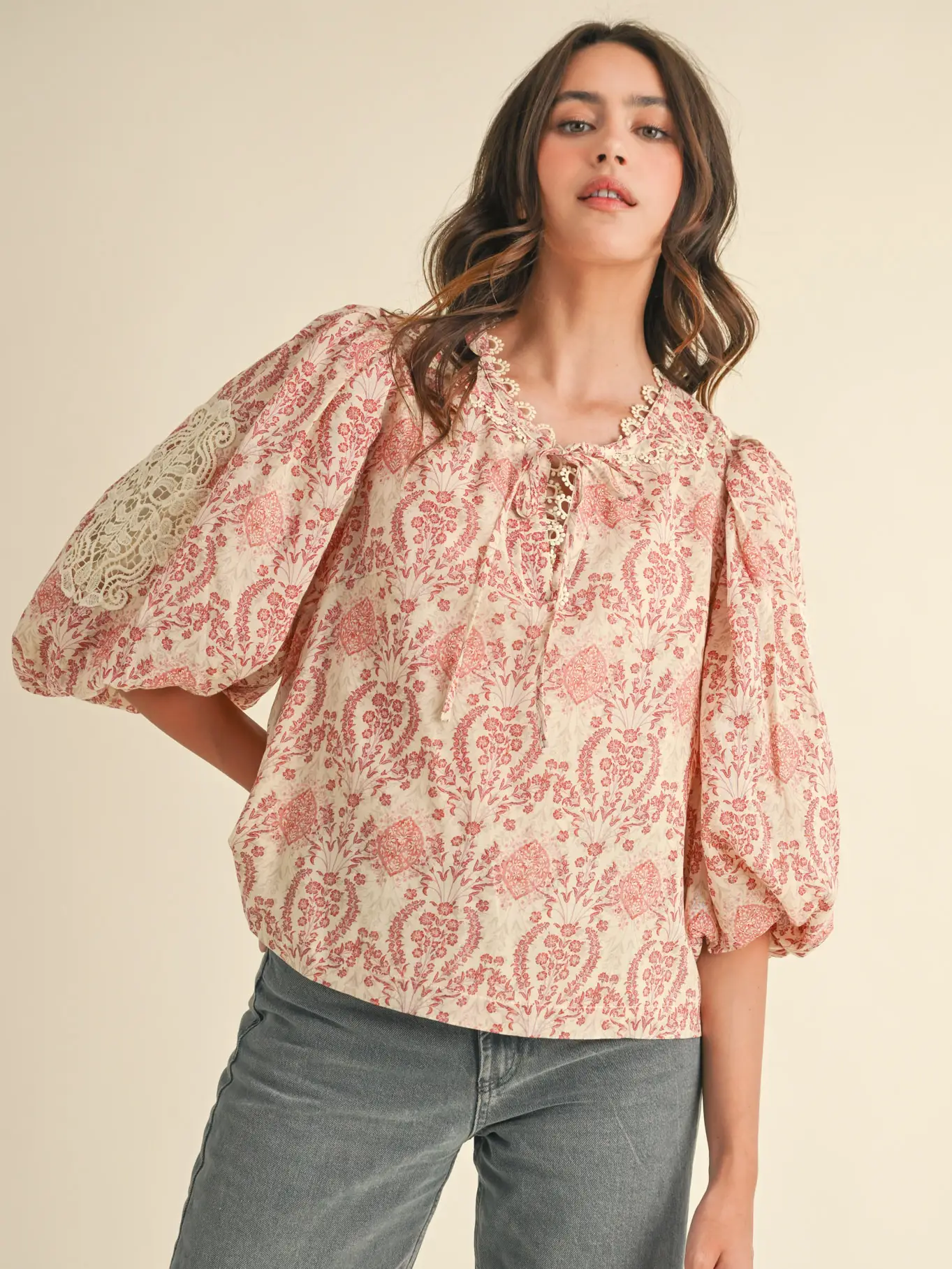 Lace Trim Bubble Sleeve Top