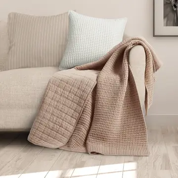 Mills Waffle Quilted Throw - Blush