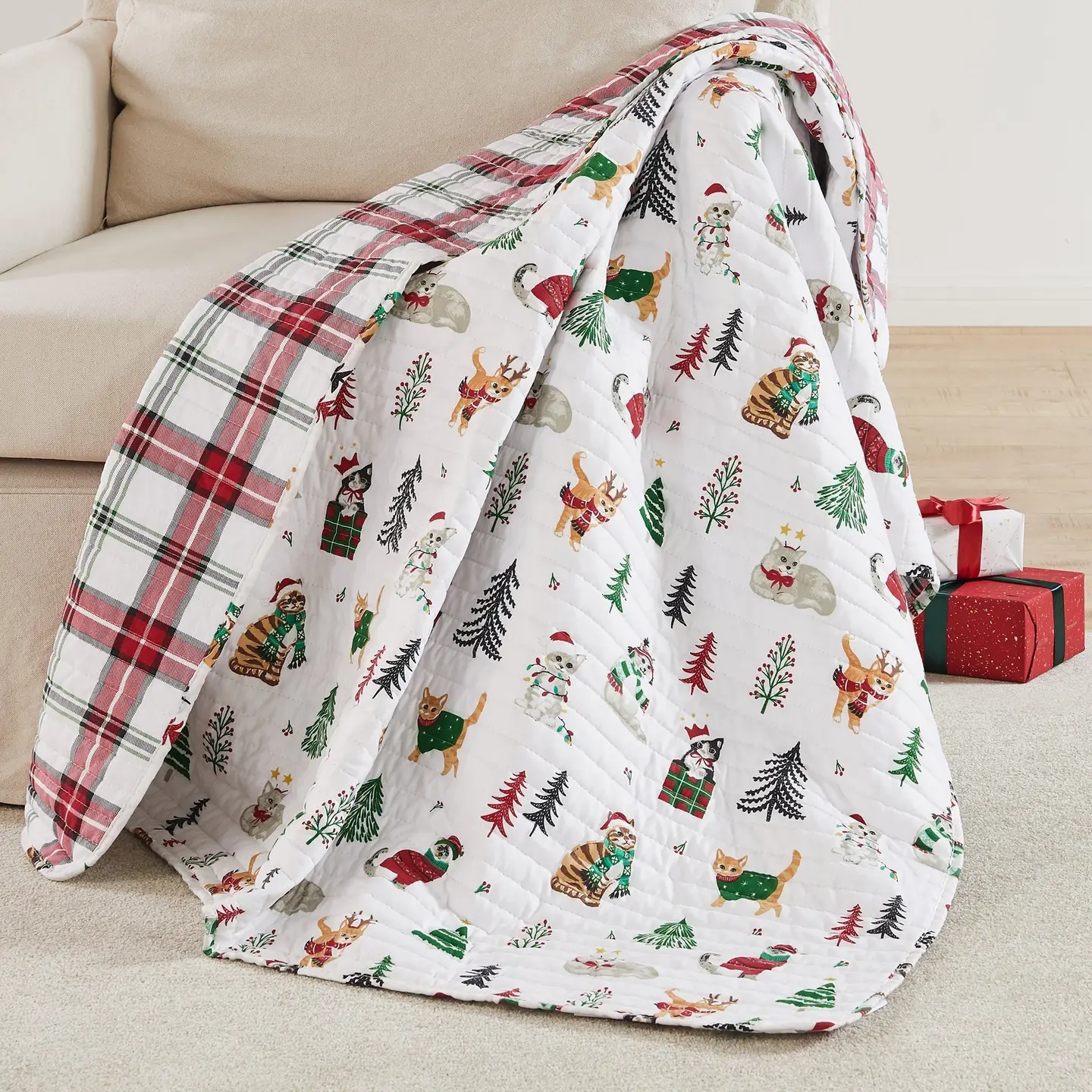 Meowy Christmas Quilted Throw - Holiday