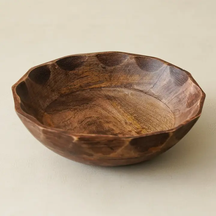 Scalloped Mango Wood Bowl - Elegant Craftsmanship
