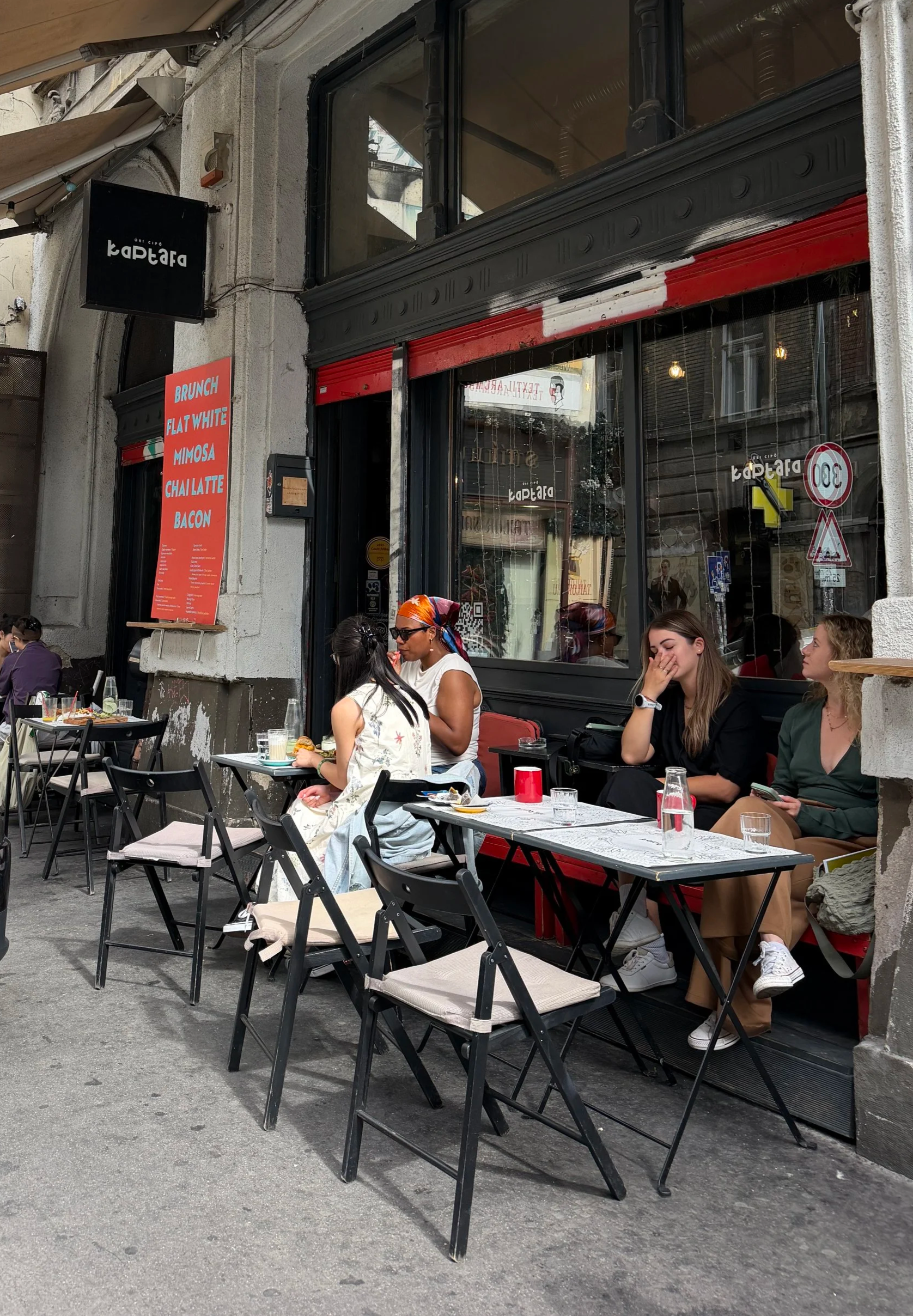 Kaptafa Brunch: The Jewish Quarter Spot That Makes Breakfast Fun Again