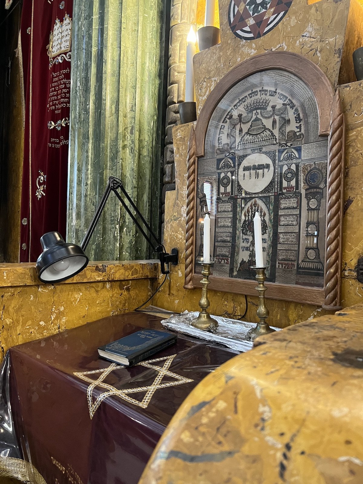 Quiet corner of the Kazinczy street synagogue