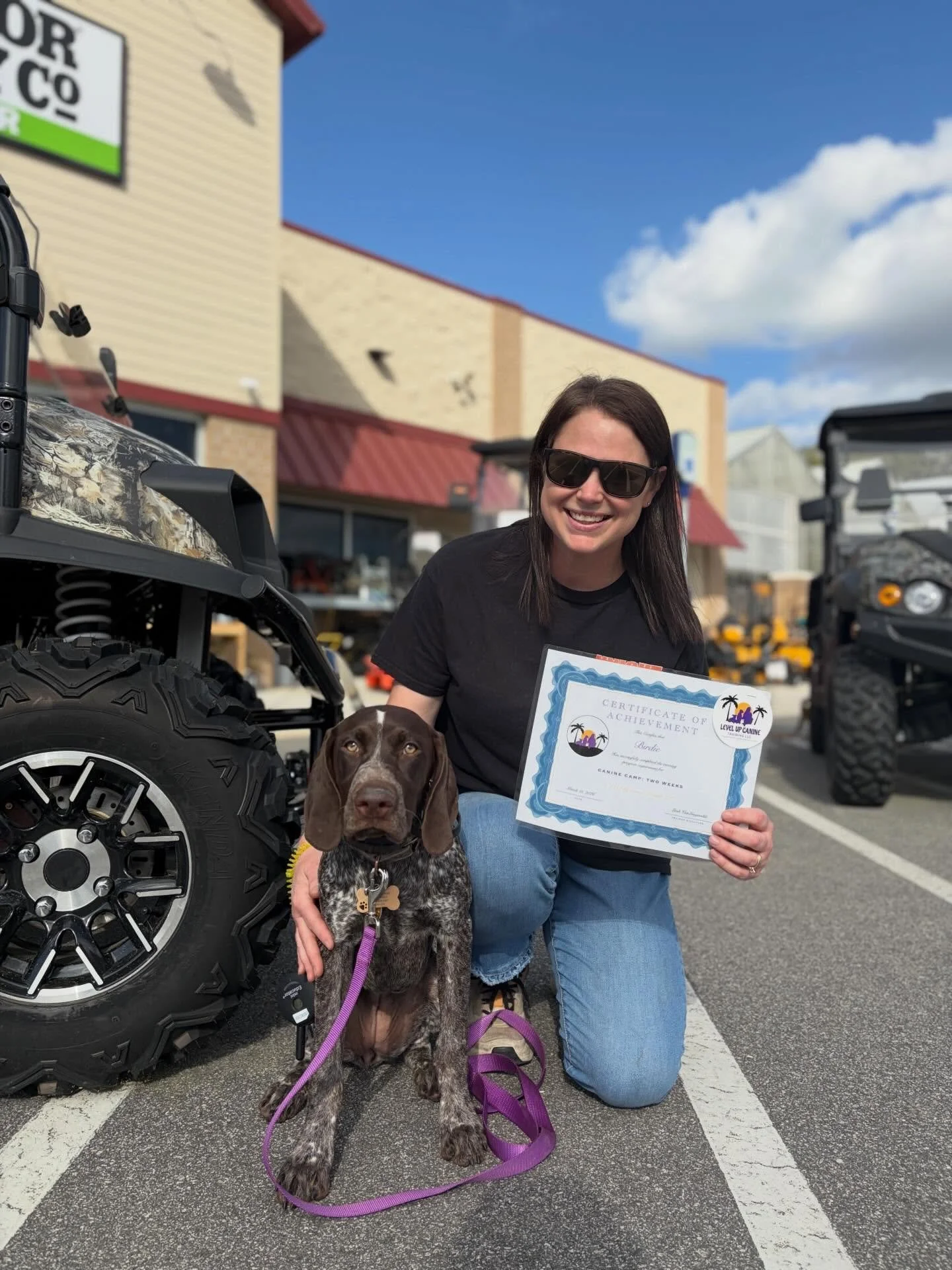 🎓GRADUATE ALERT🎓

Everyone help me in wishing BIRDIE a big CONGRATULATIONS on graduating our Canine Camp: Two Week Program! 

Birdie was such a joy to have, truly. Dogs like this are so exciting, but they also take A LOT of patience. Birdie was eag