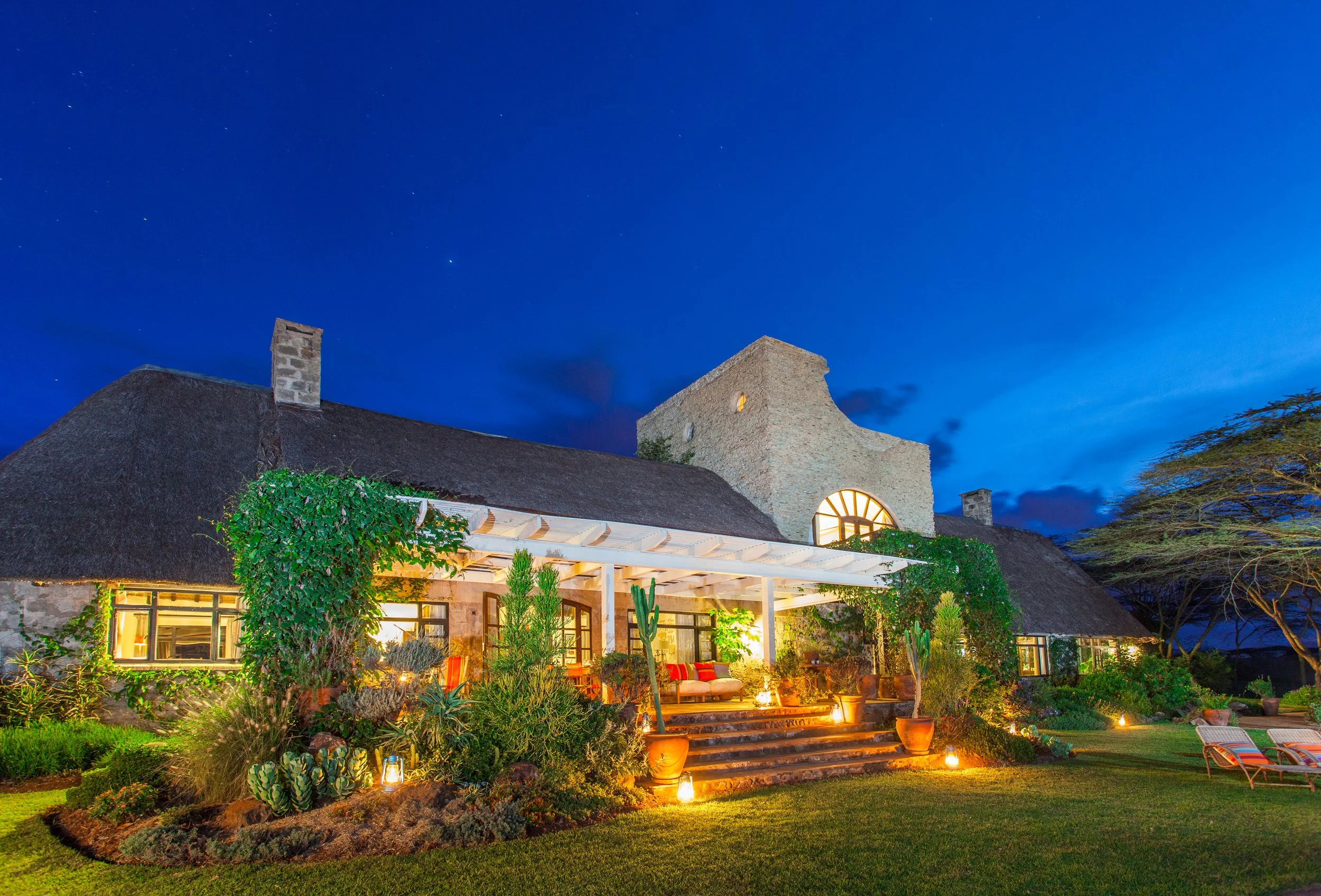 Ololo Lodge Main Lodge at Night.jpg