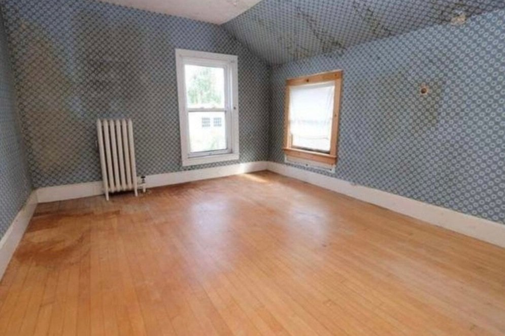 Grace Street Bedroom Before