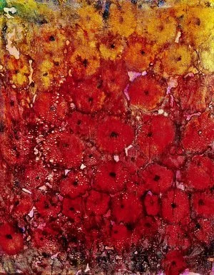 Abstraktes Gemälde mit roten, orangefarbenen und gelben Flecken und Texturen.