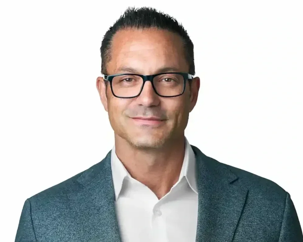 Edmonton Headshots sample - Dan