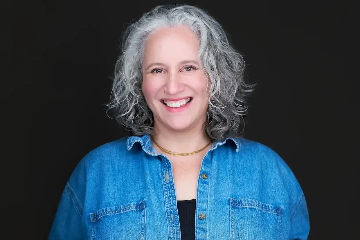 Edmonton professional photographer - black backdrop sample 2