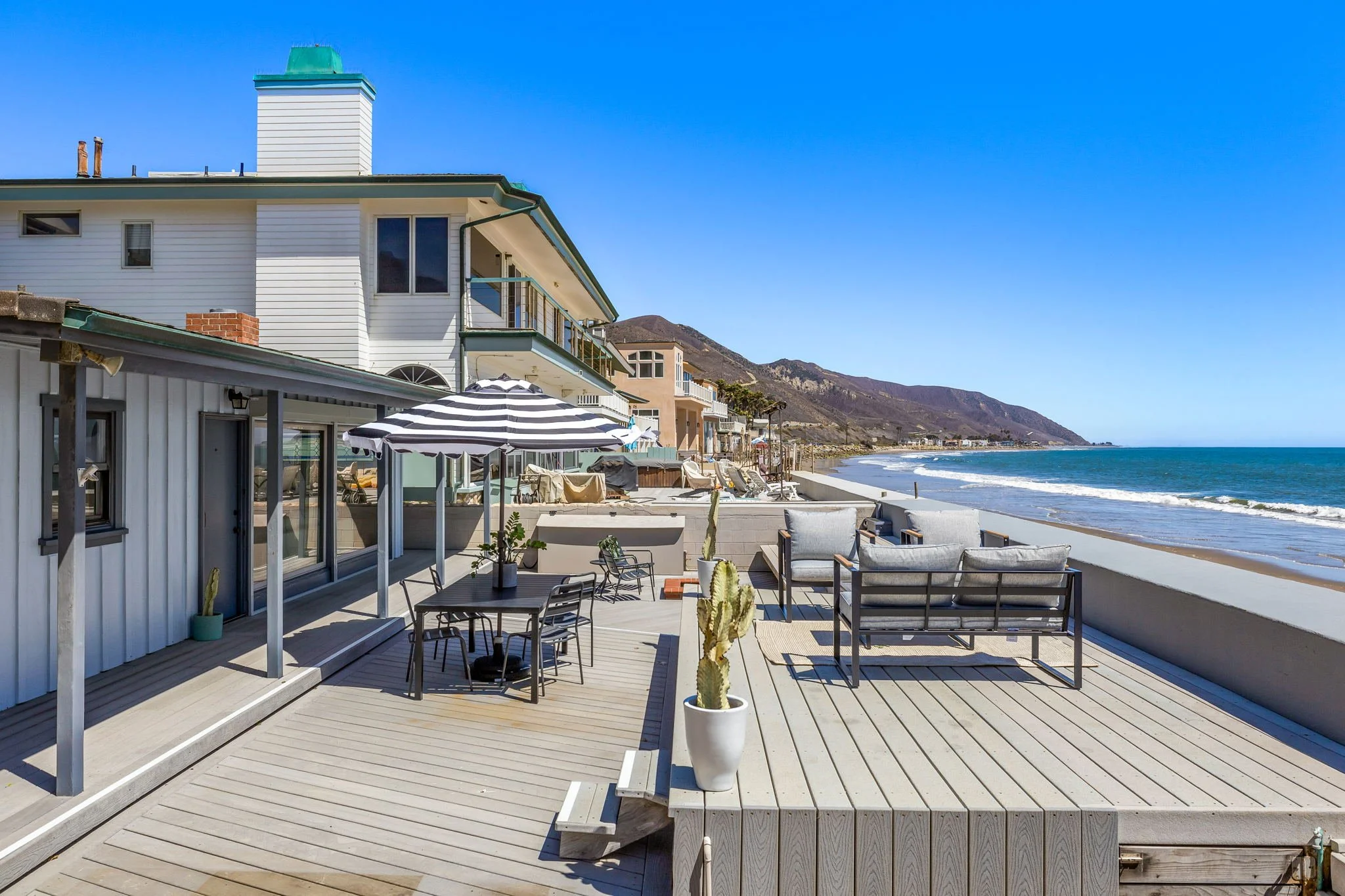 108-web-or-mls-Upmarketmedia_3476PCH-48.jpg