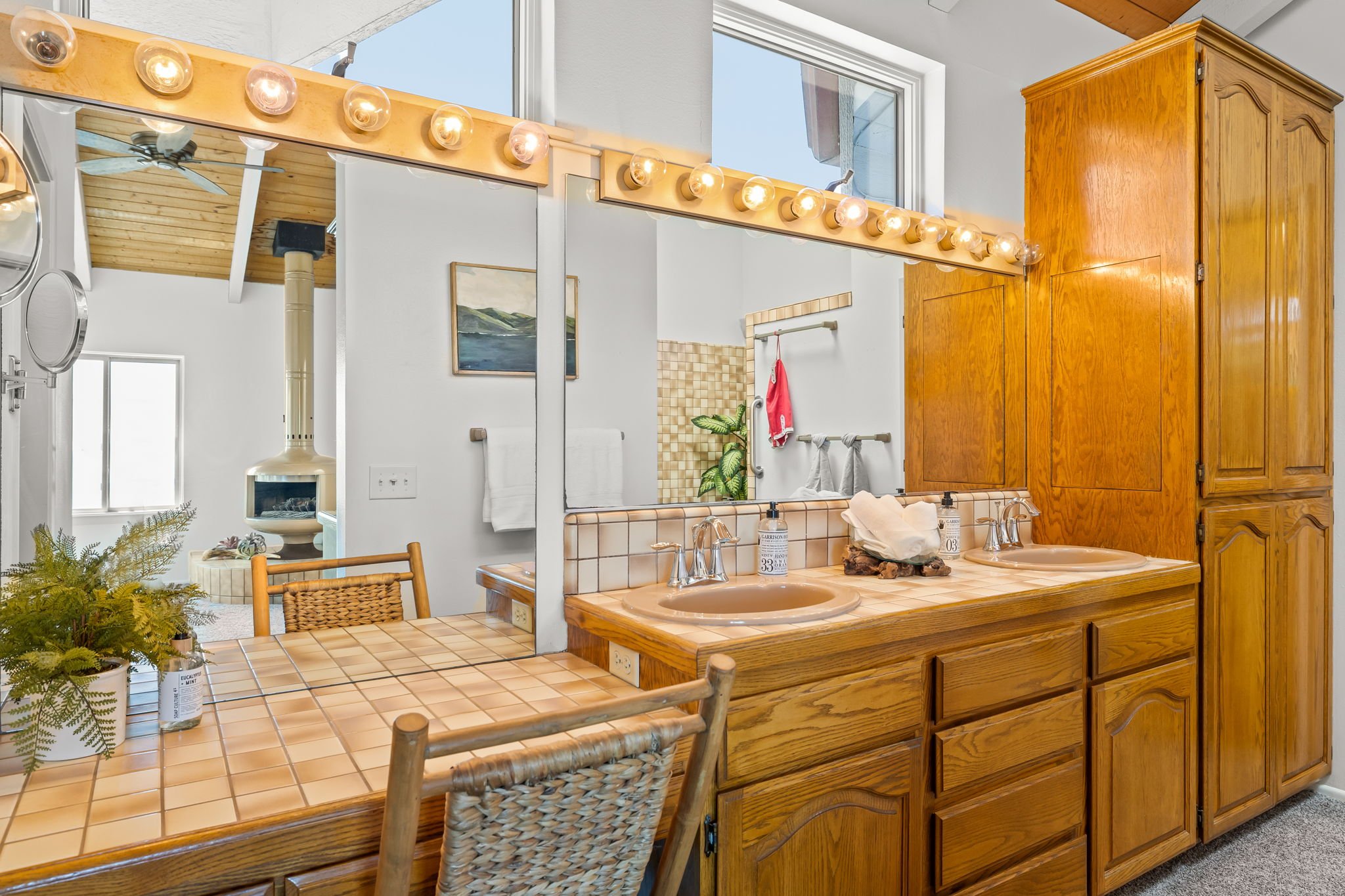 127-web-or-mls-Upmarketmedia_3476PCH-61.jpg