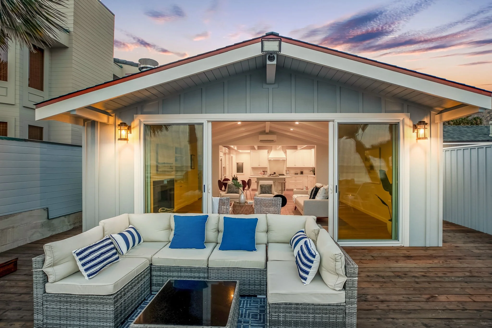 3-web-or-mls-UpmarketMedia_3988PCH_Twilight-6.jpg
