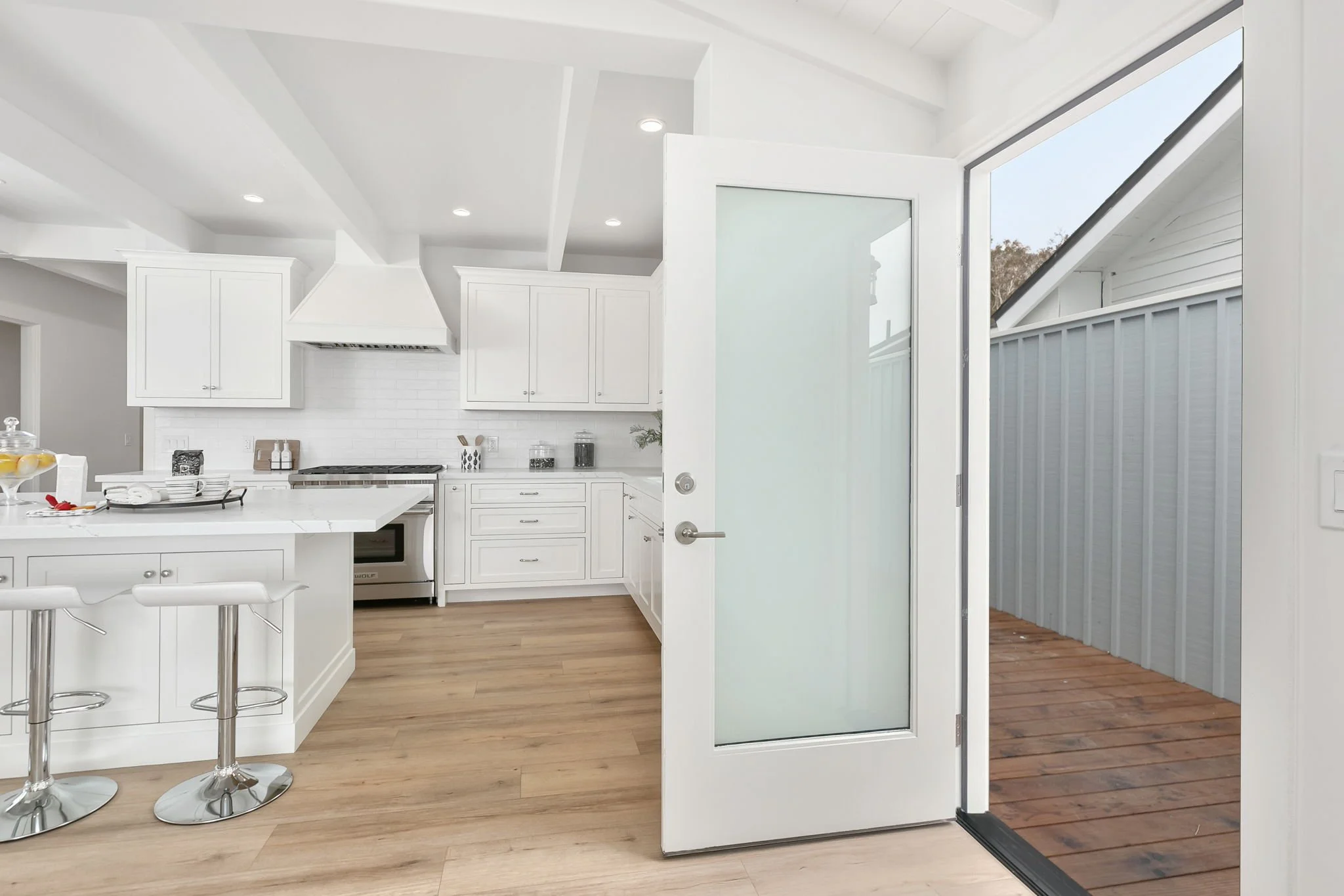 24-web-or-mls-UpmarketMedia_3988PCH-13.jpg