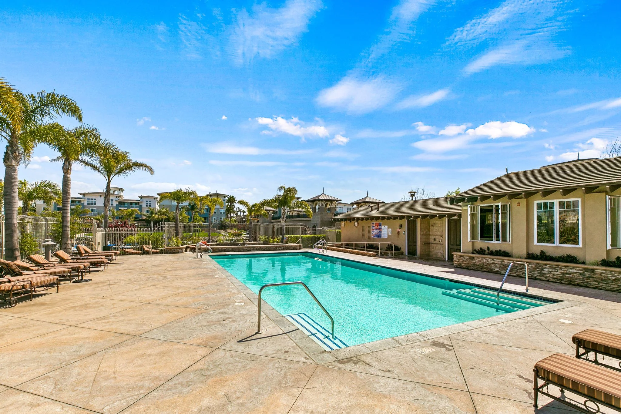 39-web-or-mls-UpmarketMedia_1560Sea-39.jpg