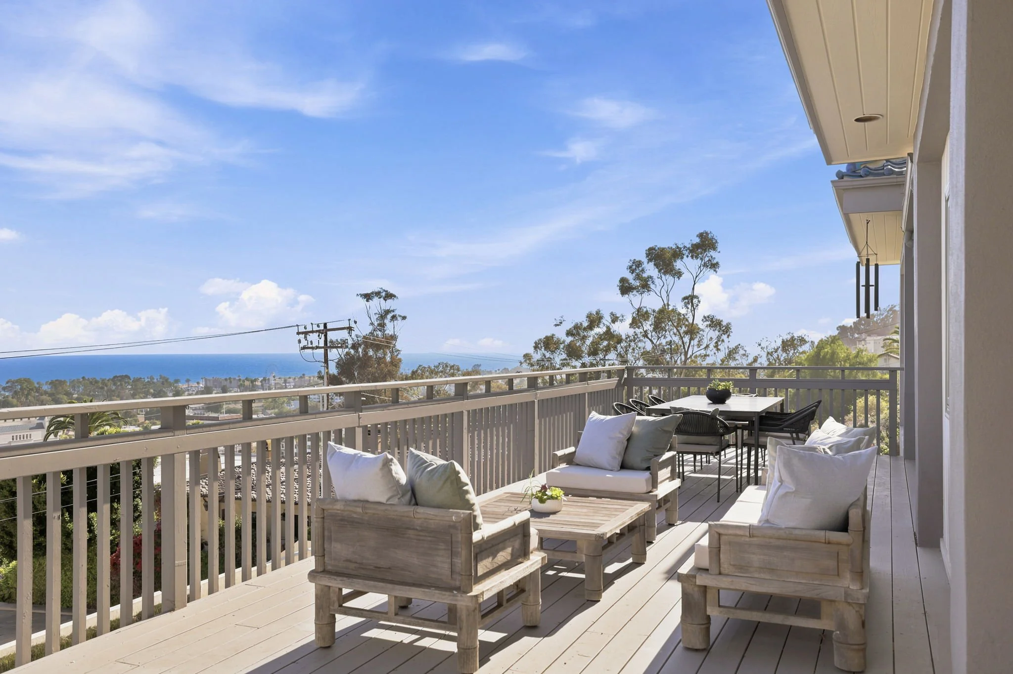 21-web-or-mls-UpmarketMedia-681Buena-032.jpg