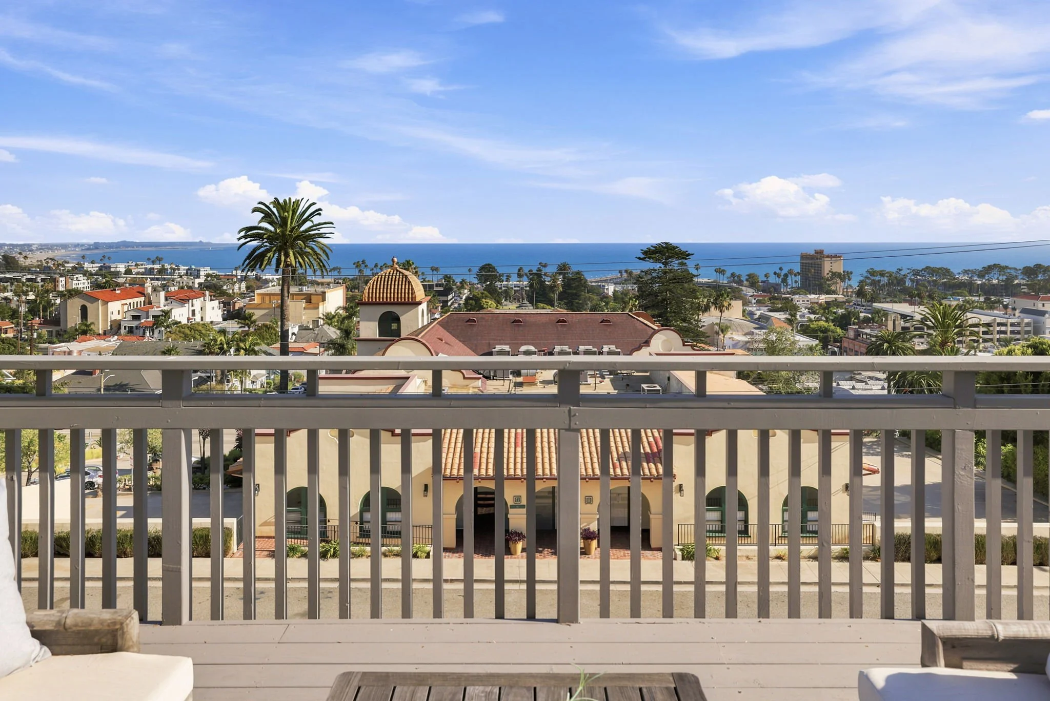 22-web-or-mls-UpmarketMedia-681Buena-035.jpg