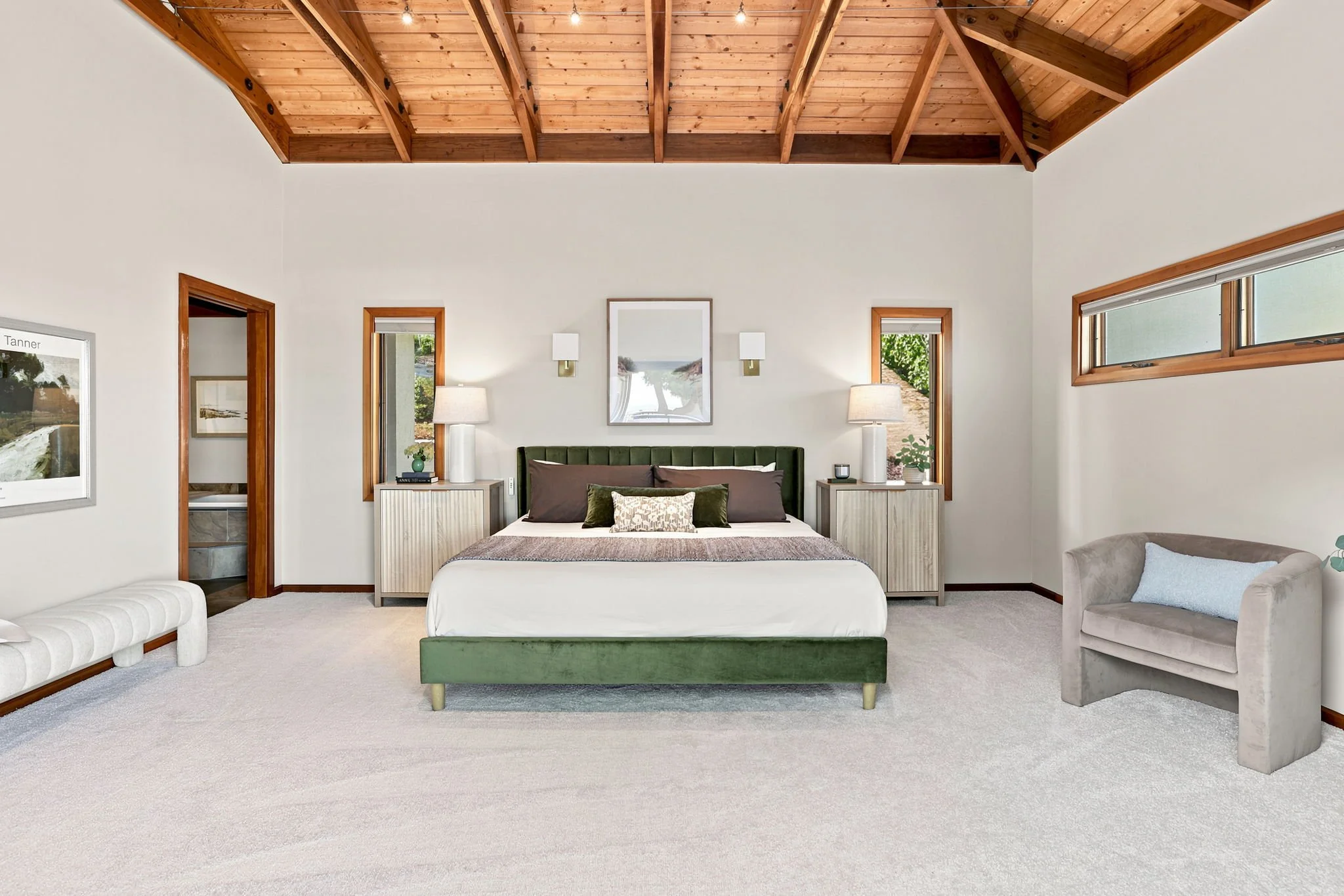 80-web-or-mls-UpmarketMedia-681Buena-189.jpg