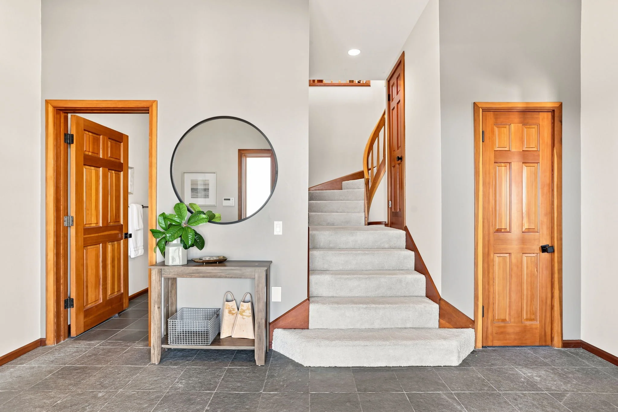 88-web-or-mls-UpmarketMedia-681Buena-213.jpg