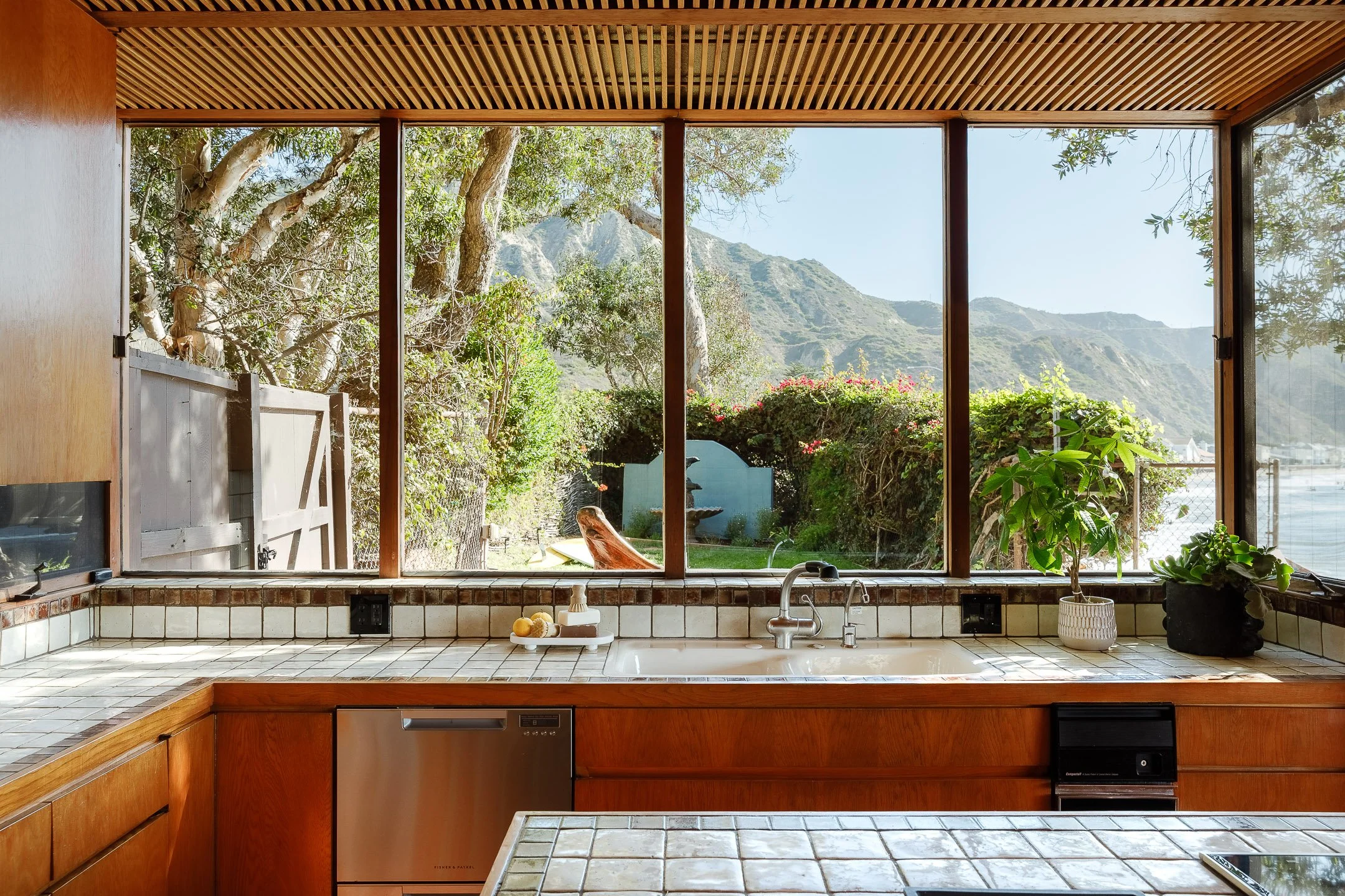 11_0016 3674 PCH MLS.jpg