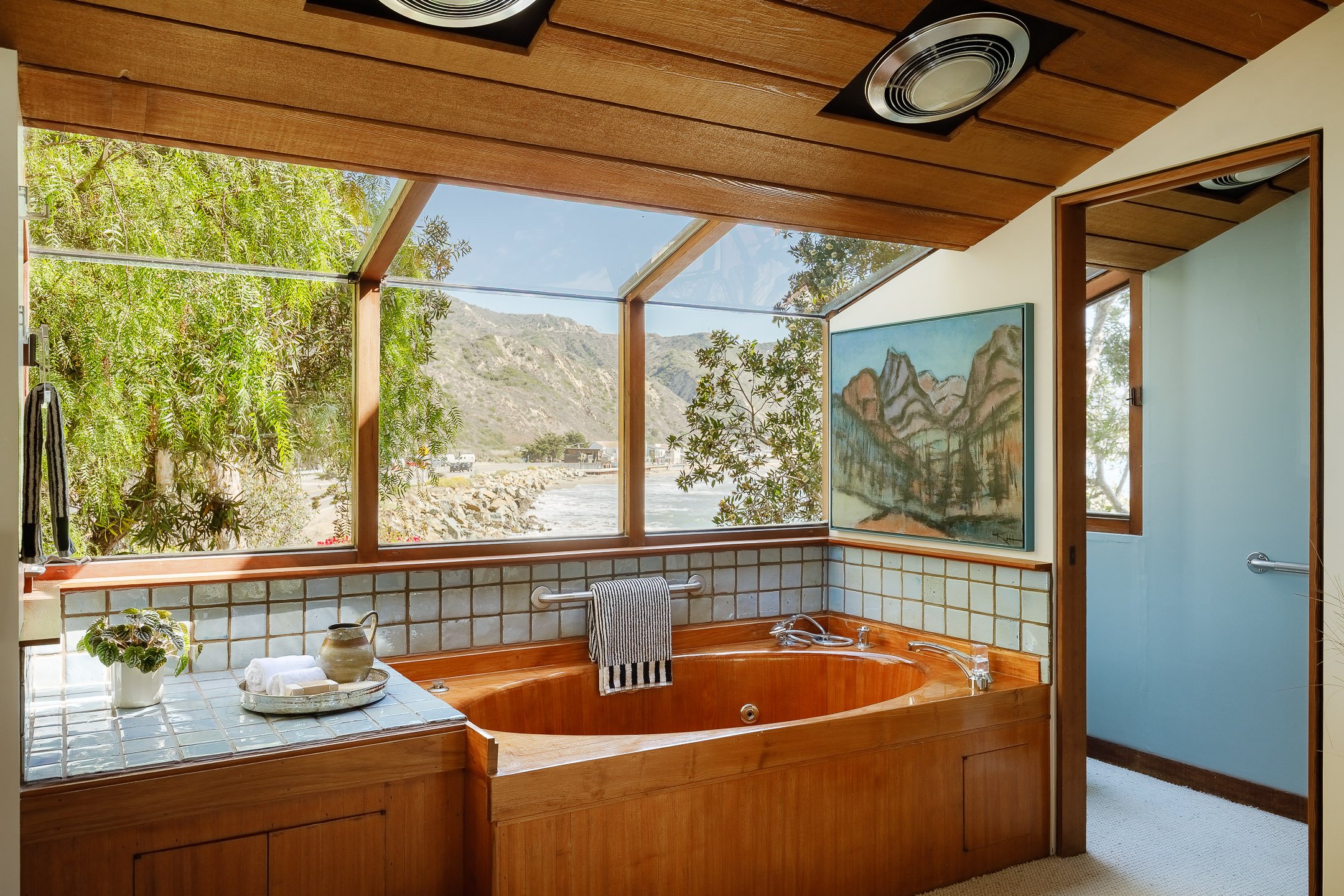 27_0040 3674 PCH MLS.jpg