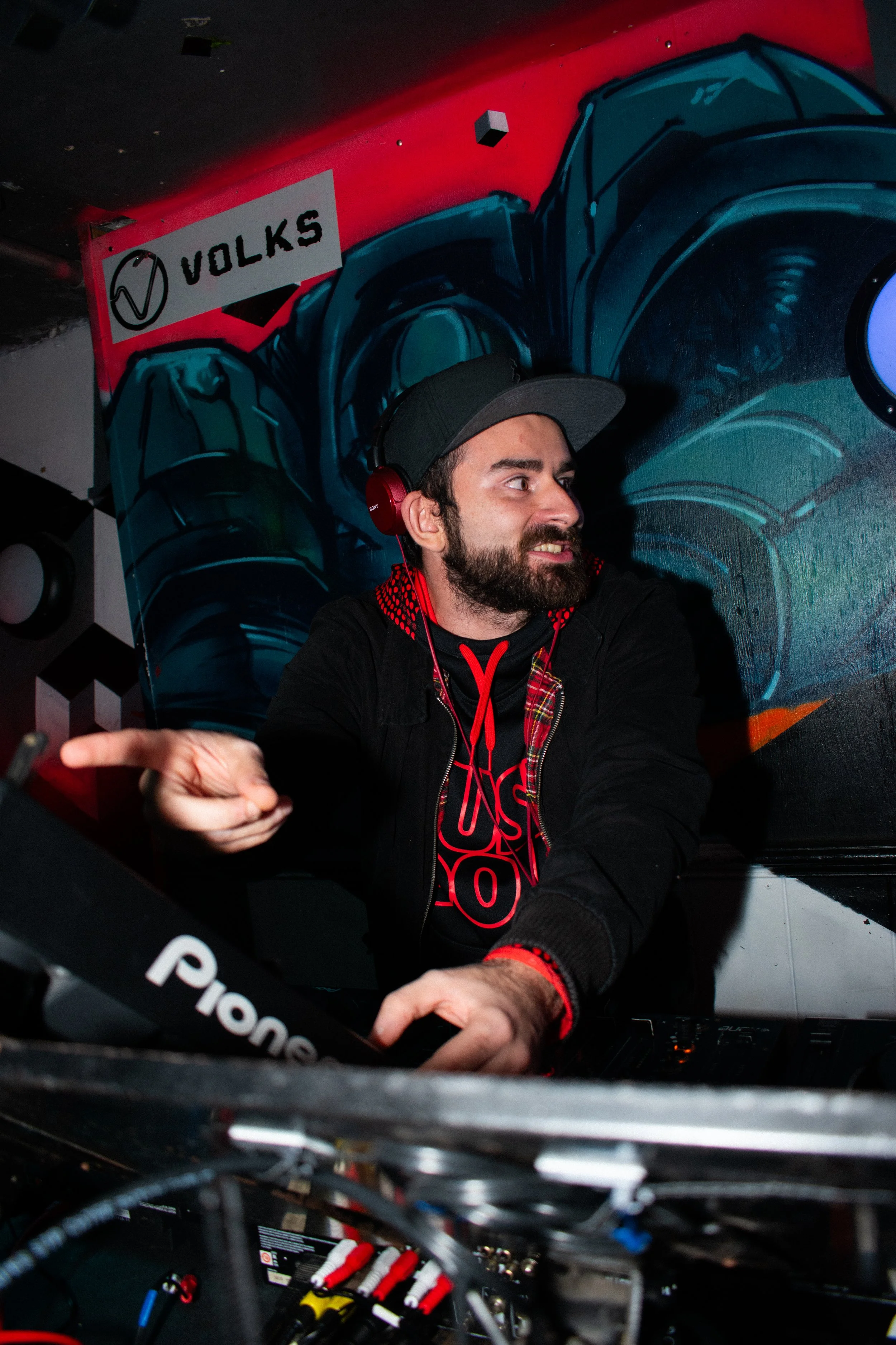 Volks, Brighton, photography, dj set, Norwich, Norfolk, crowd photos, jungle, dnb, digital photography, London, Felix Higham, uk