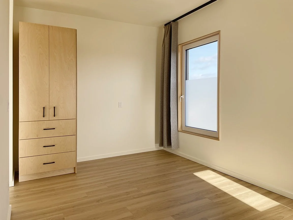 nocturne-apartments-wardrobe.jpg