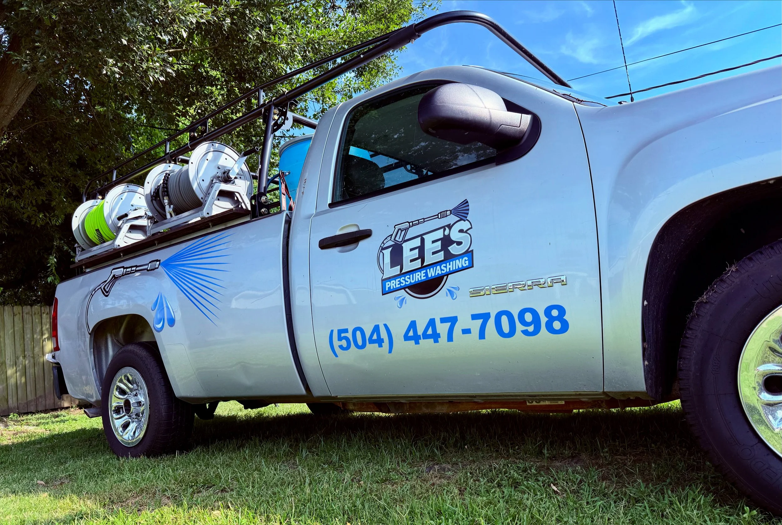 Lee's Pressure Washing's professional exterior cleaning service truck used across the Greater New Orleans area, Chalmette, Metairie, Kenner, Gretna, Mandeville, Covington, and Slidell.
