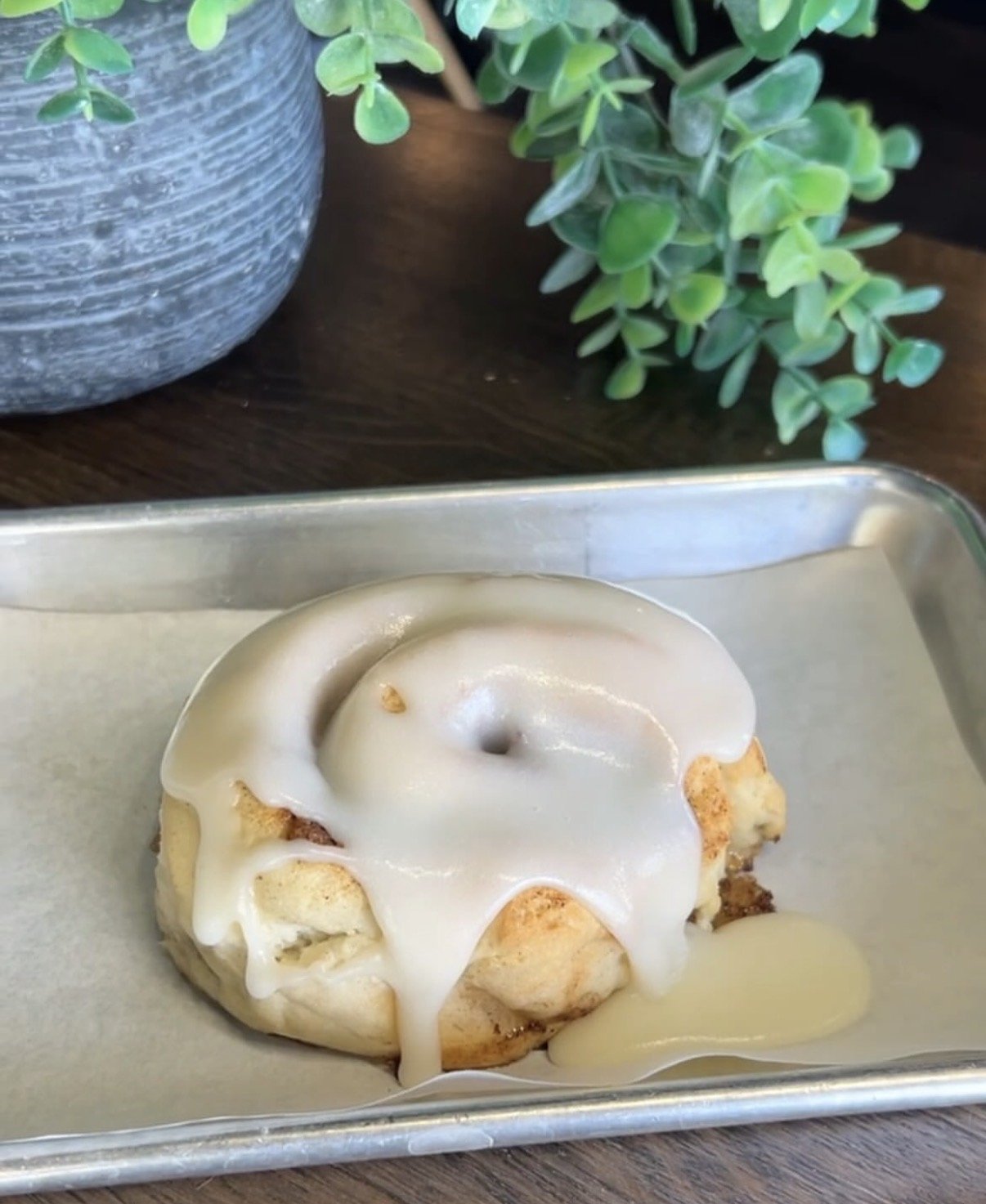 Vegan and gluten free cinnamon bun from HaleLife bakery and bistro