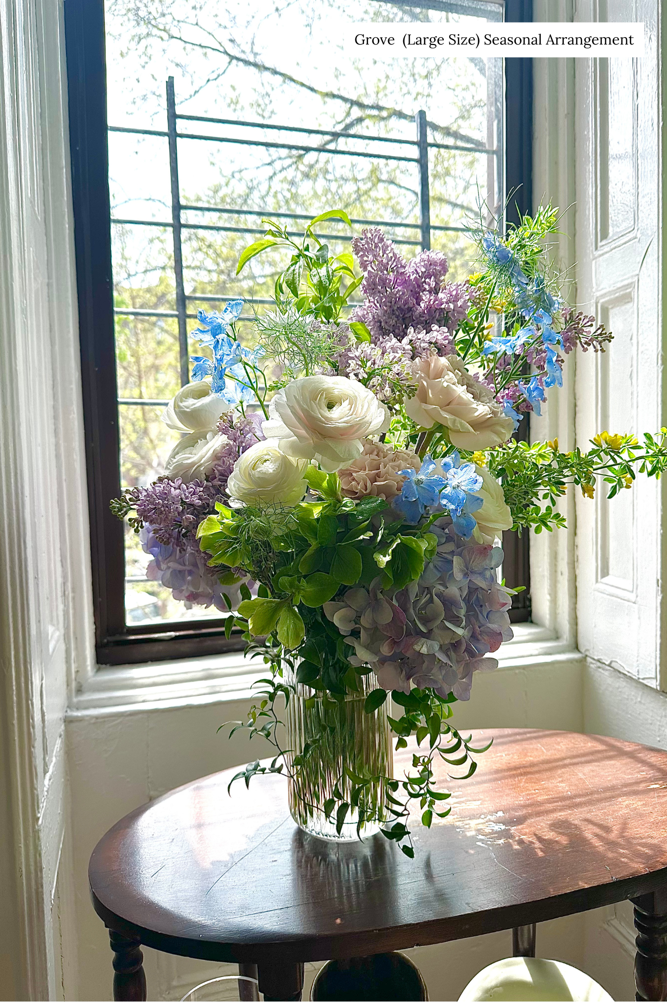 Seasonal Arrangement  •  季節のアレンジメント
