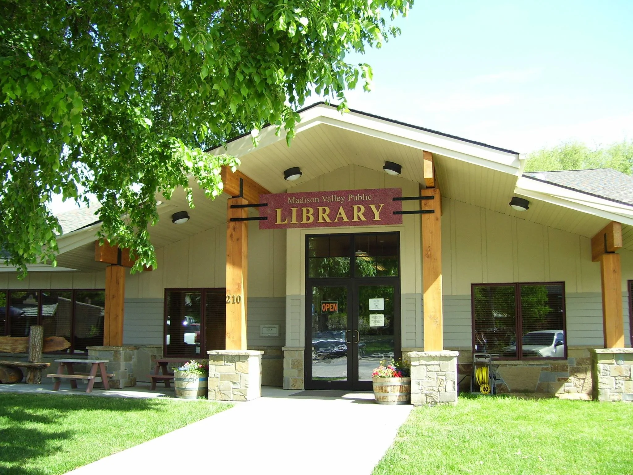 MadisonValleyLibraru.jpg