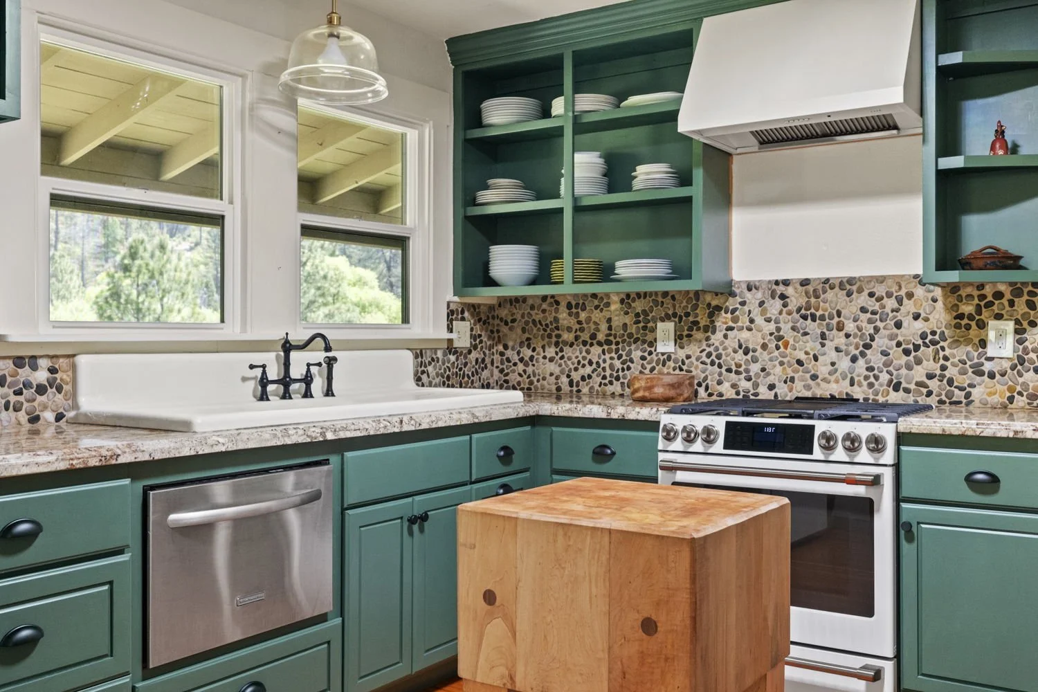 16-web-or-mls-8692 Bull Creek_016.jpg