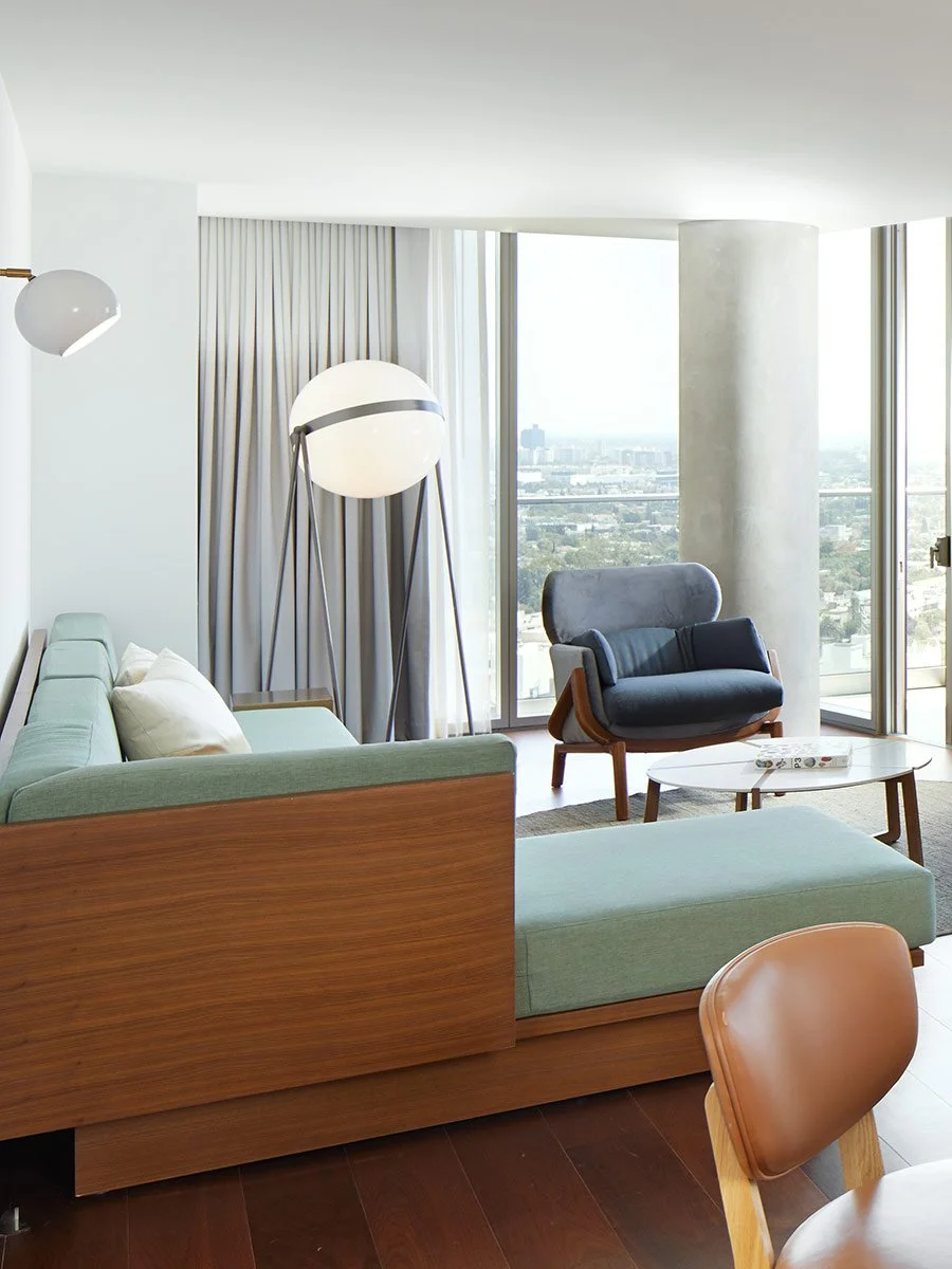 metro-floor-lamp-lusive-decor-custom-lighting-01abP7.jpg