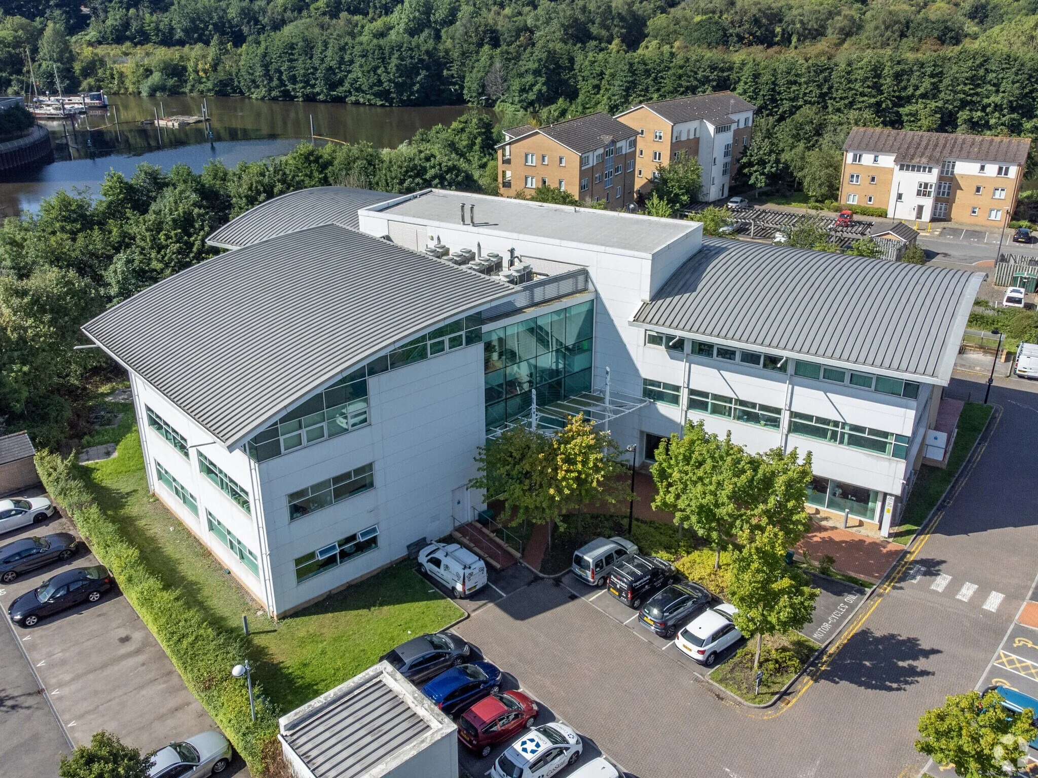 Dunleavy-Dr-Cardiff-VGL-Global-Link-at-Dunleavy-Dr-in-Cardiff-3-LargeHighDefinition (1).jpg