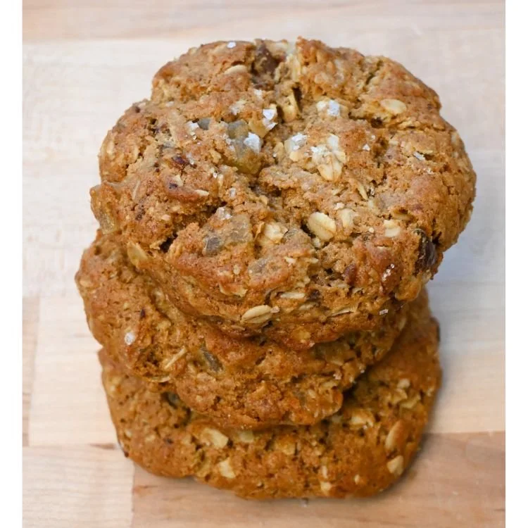 Oatmeal ginger and date cookie