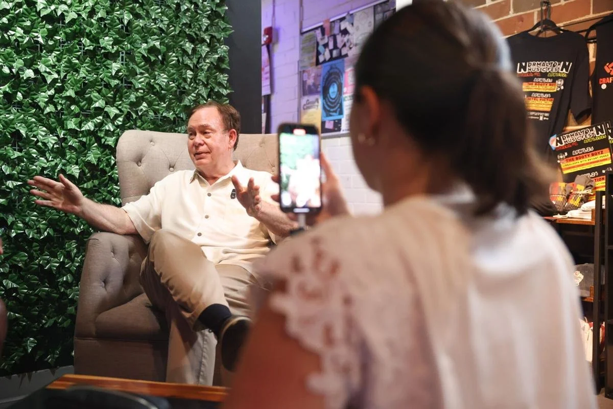 Captured on-site coverage of David Pollack, college football analyst and former NFL linebacker; Mark Schlabach, senior reporter for ESPN; and Tony Barnhart, former Atlanta Journal-Constitution reporter and current college football insider for CBS Spo