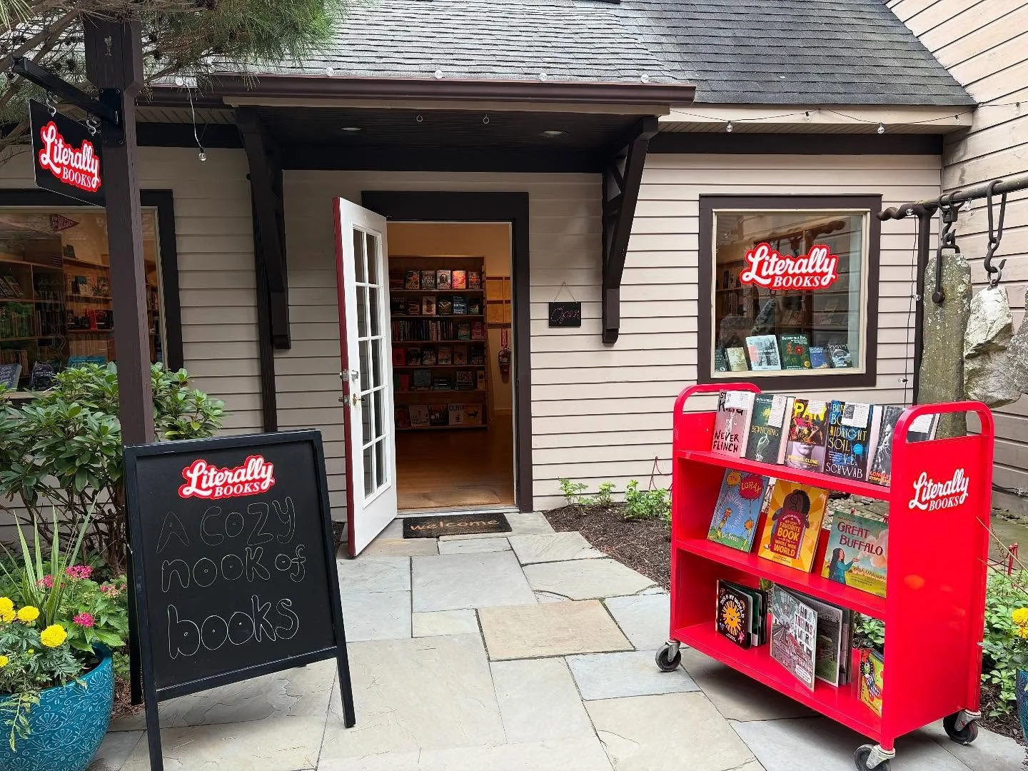 Introducing the Literally Library Cart! We are open M-Th 11-5, Fri-Sun 11-6. #independentbookstore #librarycart