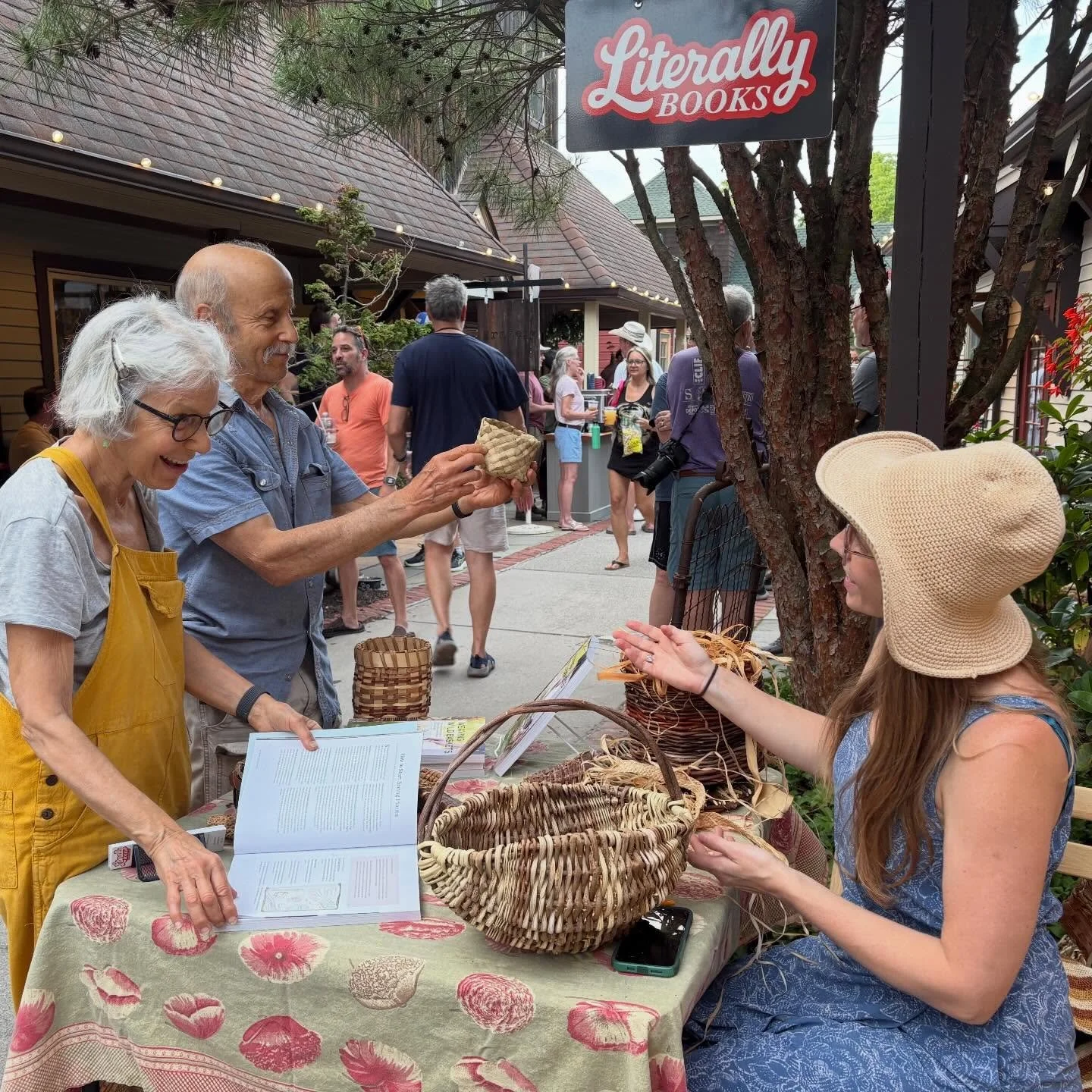 Thank you to all who celebrated 4th Friday with us! And thank you to @katiegrovebasketry for signing her book Weaving Wild Baskets at our shop. Here she is with local plant legend Lee Reich. We still have some copies of Weaving Wild Baskets in the st