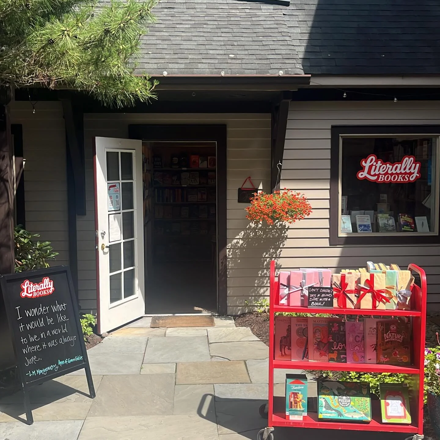 Kicking off the summer with a Fourth Friday party! At 6pm come on down to Water St. Market  for music, food, and a book signing by @katiegrovebasketry for her beautiful book Weaving Wild Baskets!