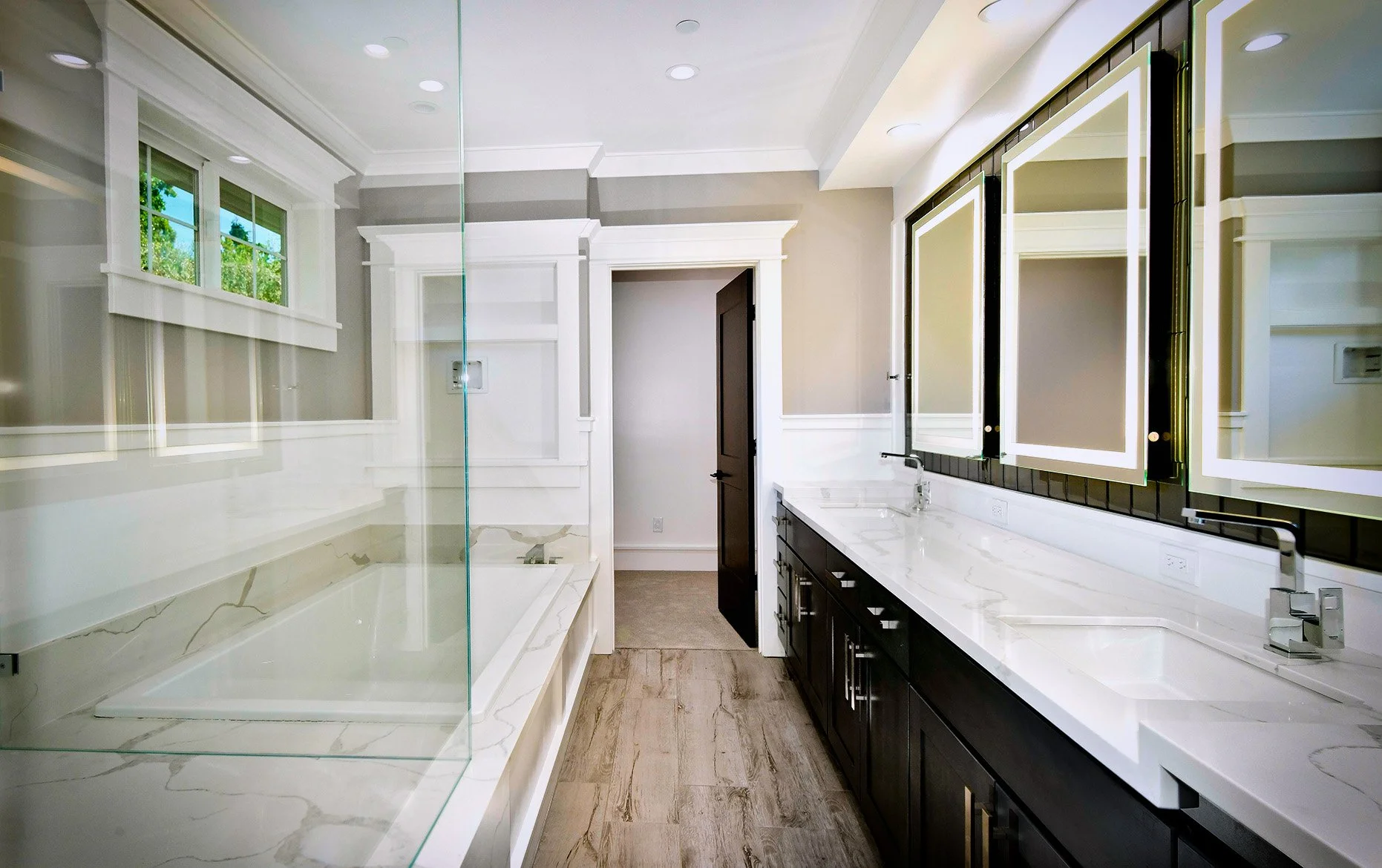 FPB-05-100 master-bath.jpg